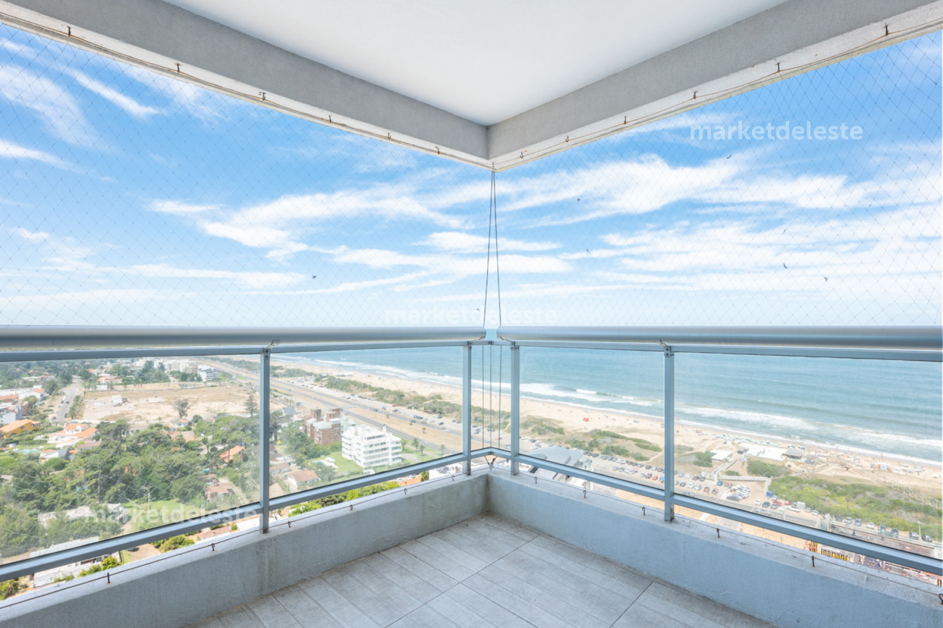 LOOK BRAVA 04 PISO ALTO