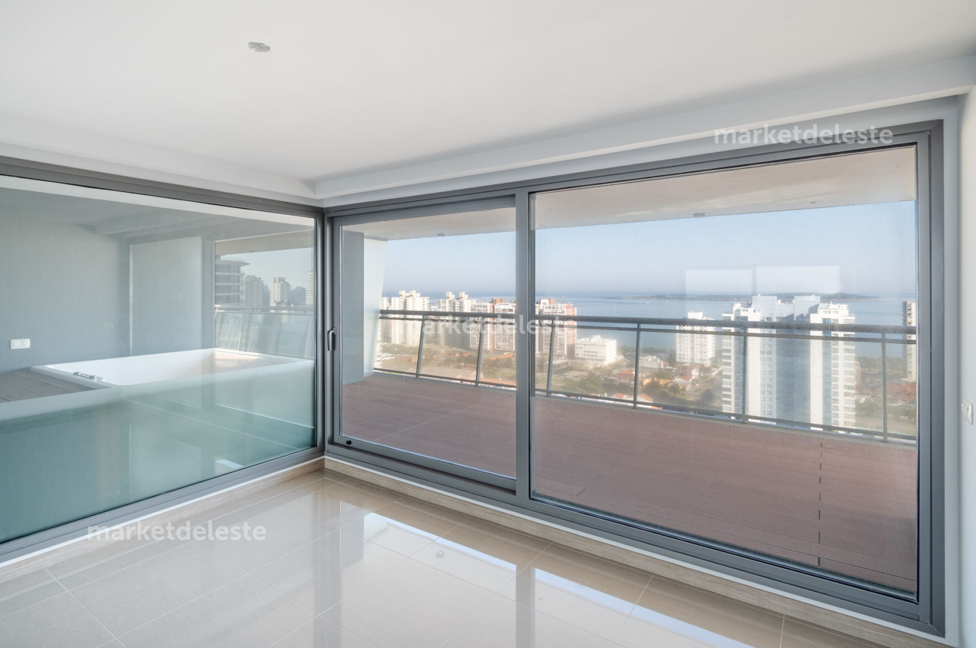 WIND TOWER - PISO ALTO - 2 DORM