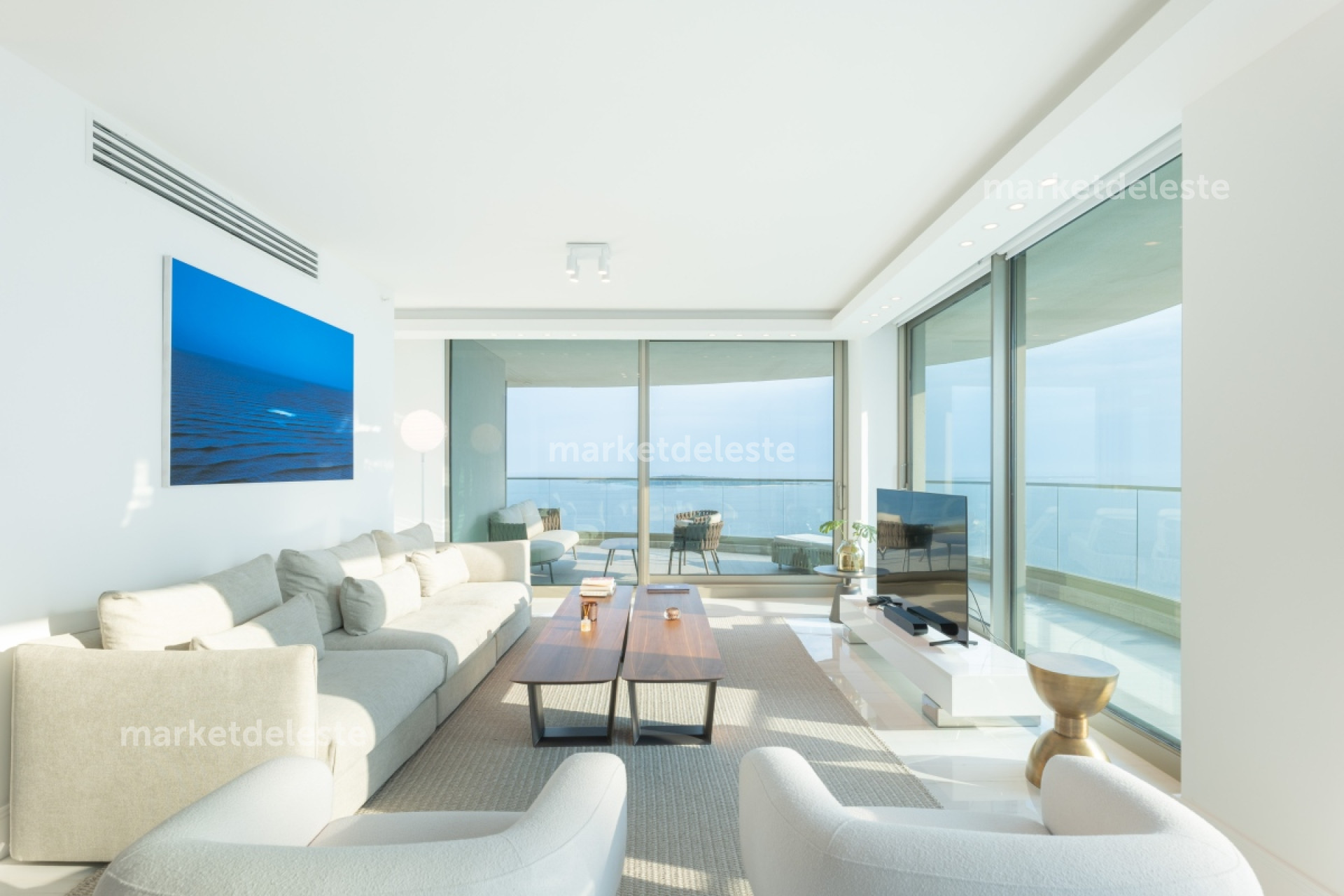 FENDI CHATEAU - esquinero