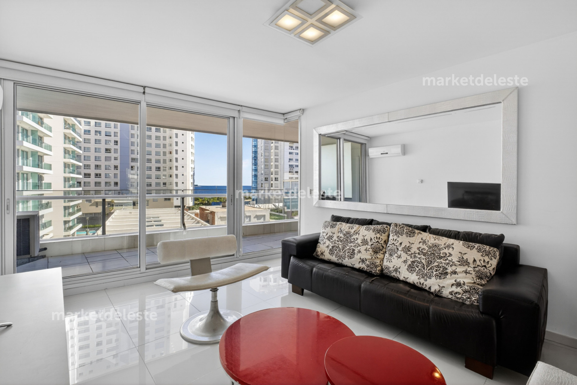 SEASON TOWER 2 SUITES + DEP