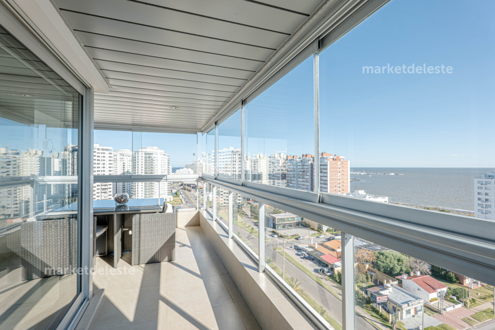 2 DORMI. EN VENTA CON VISTA AL MAR