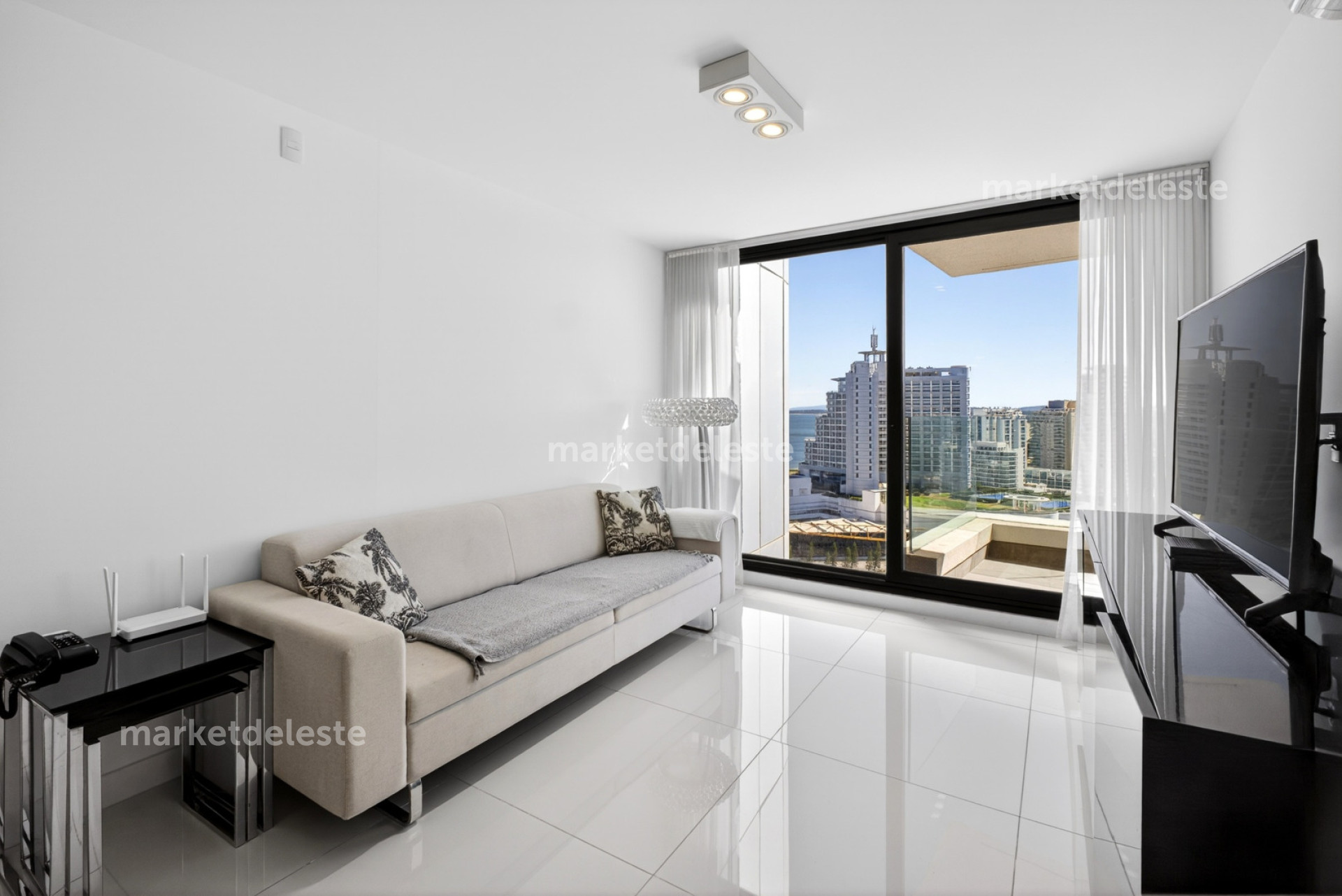 ARTOWER - 2 DORM PISO ALTO