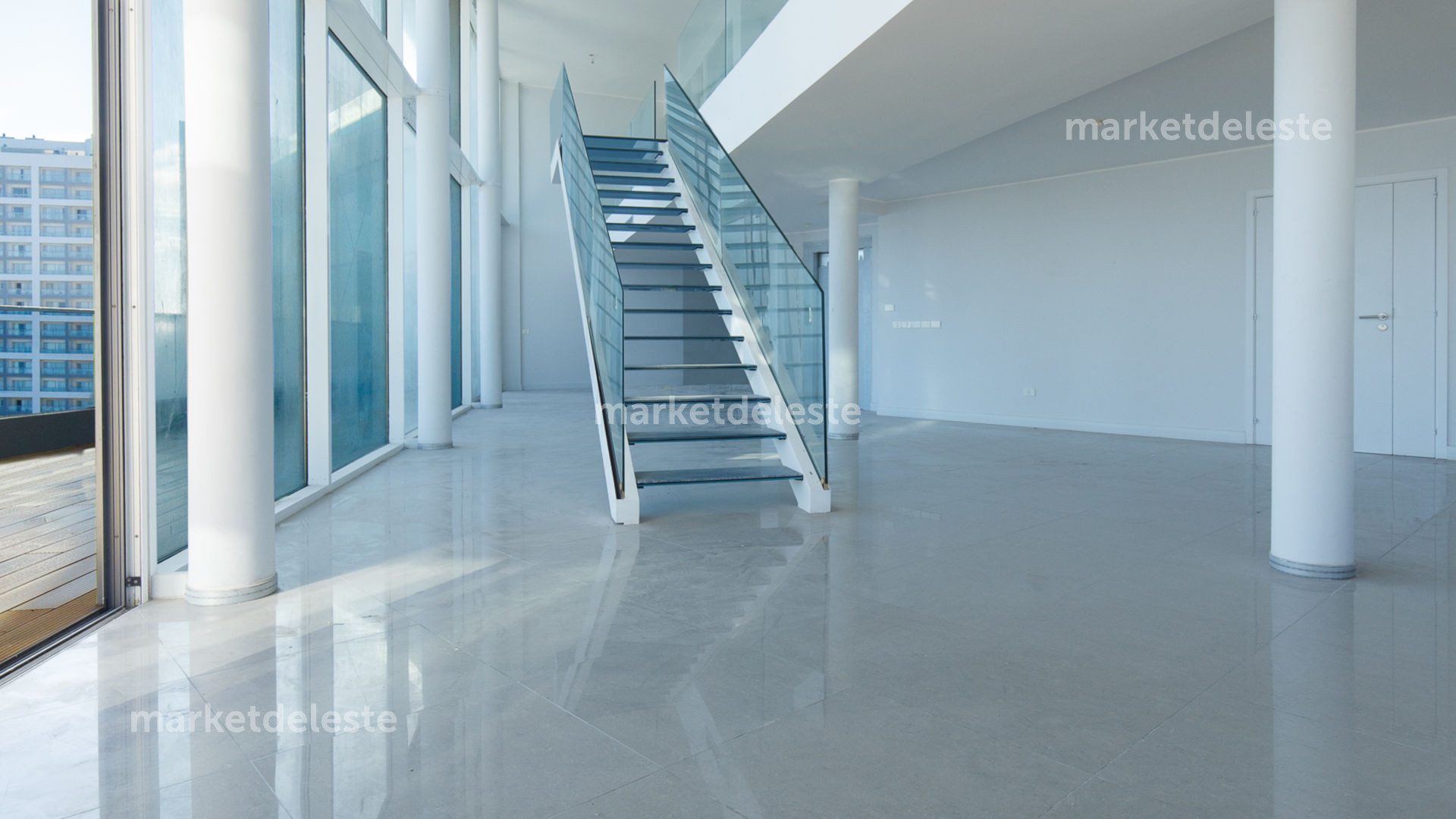 MANSA PENT HOUSE TRIPLEX