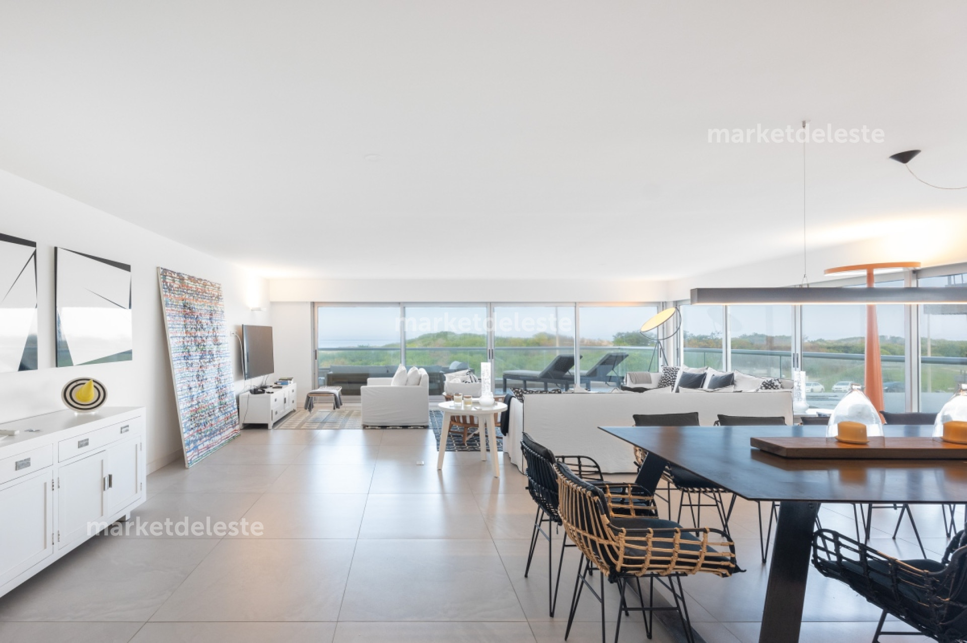 SILENTE ESQUINERO AL FRENTE