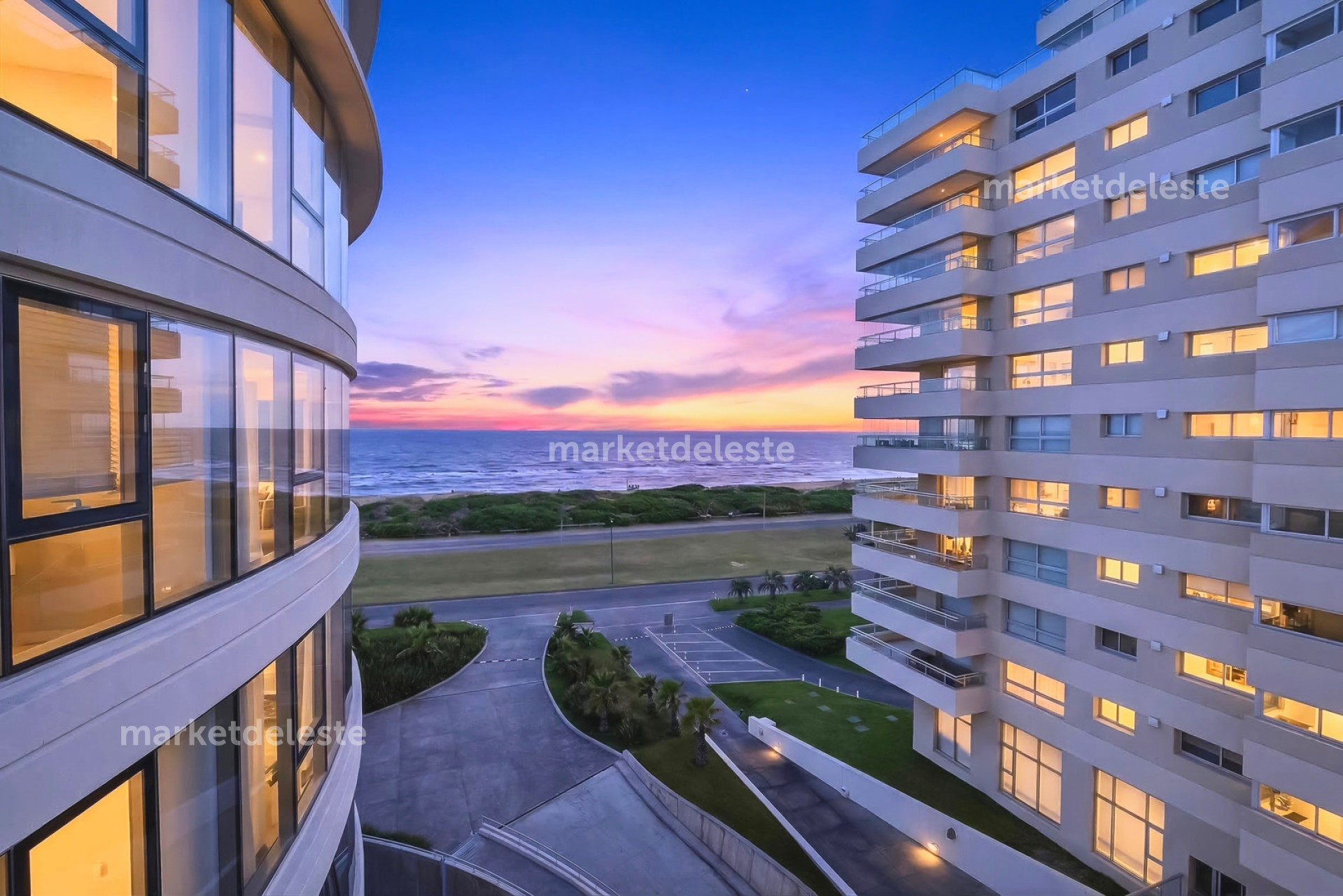 TRUMP TOWER - 2 SUITES