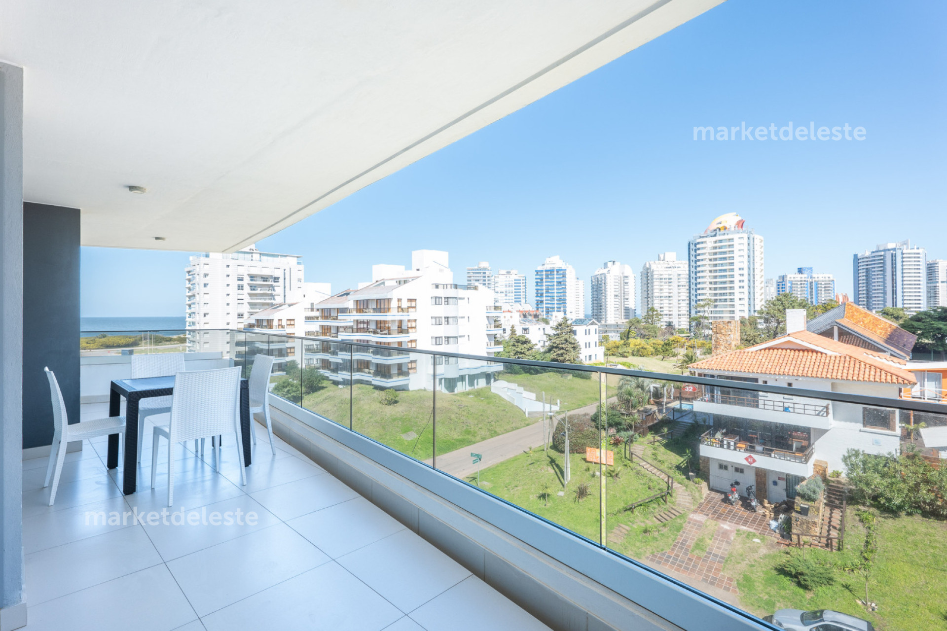 DEPTO EN VENTA 3 DORMI. PUNTA DEL ESTE