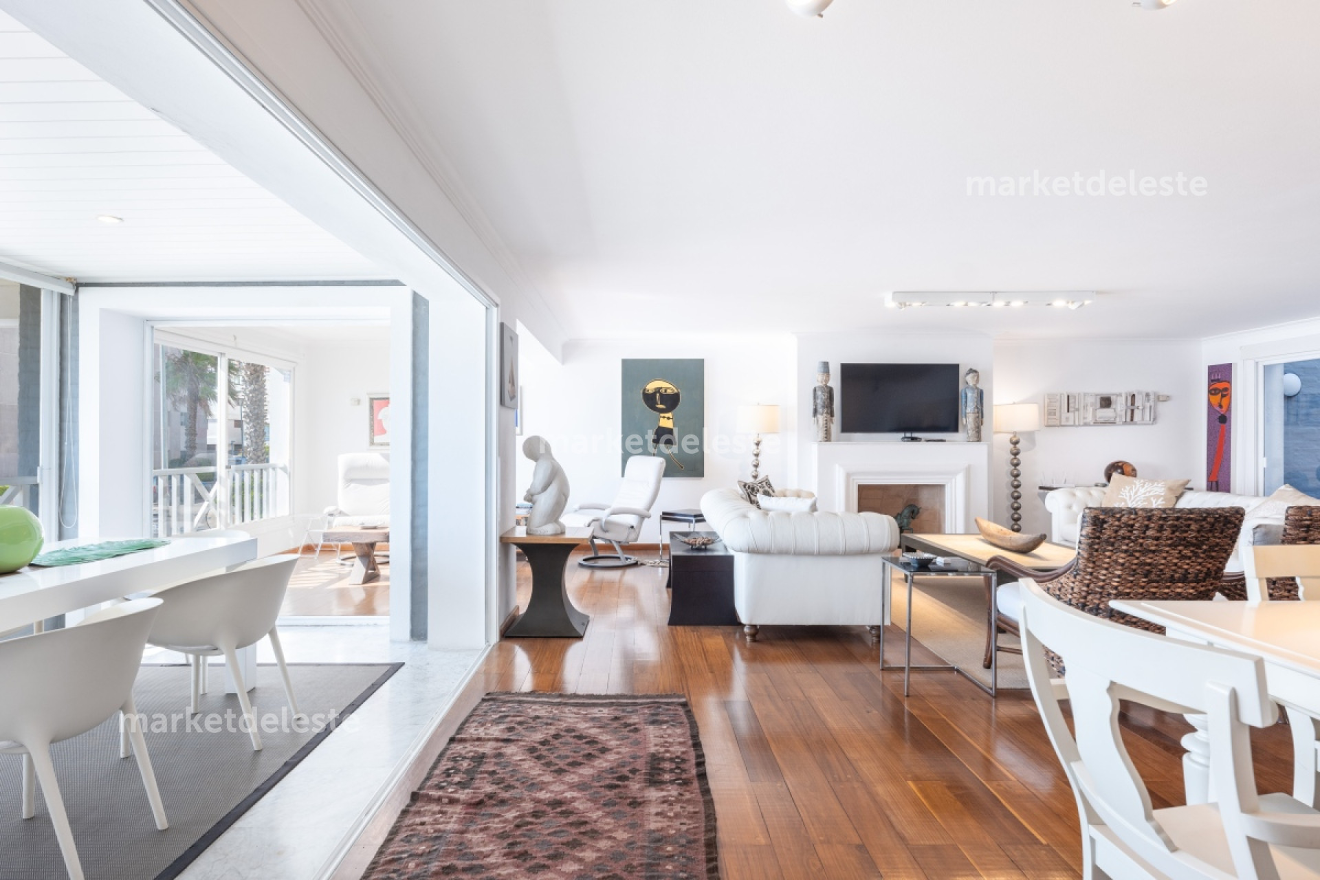 NEW PORT - PENINSULA