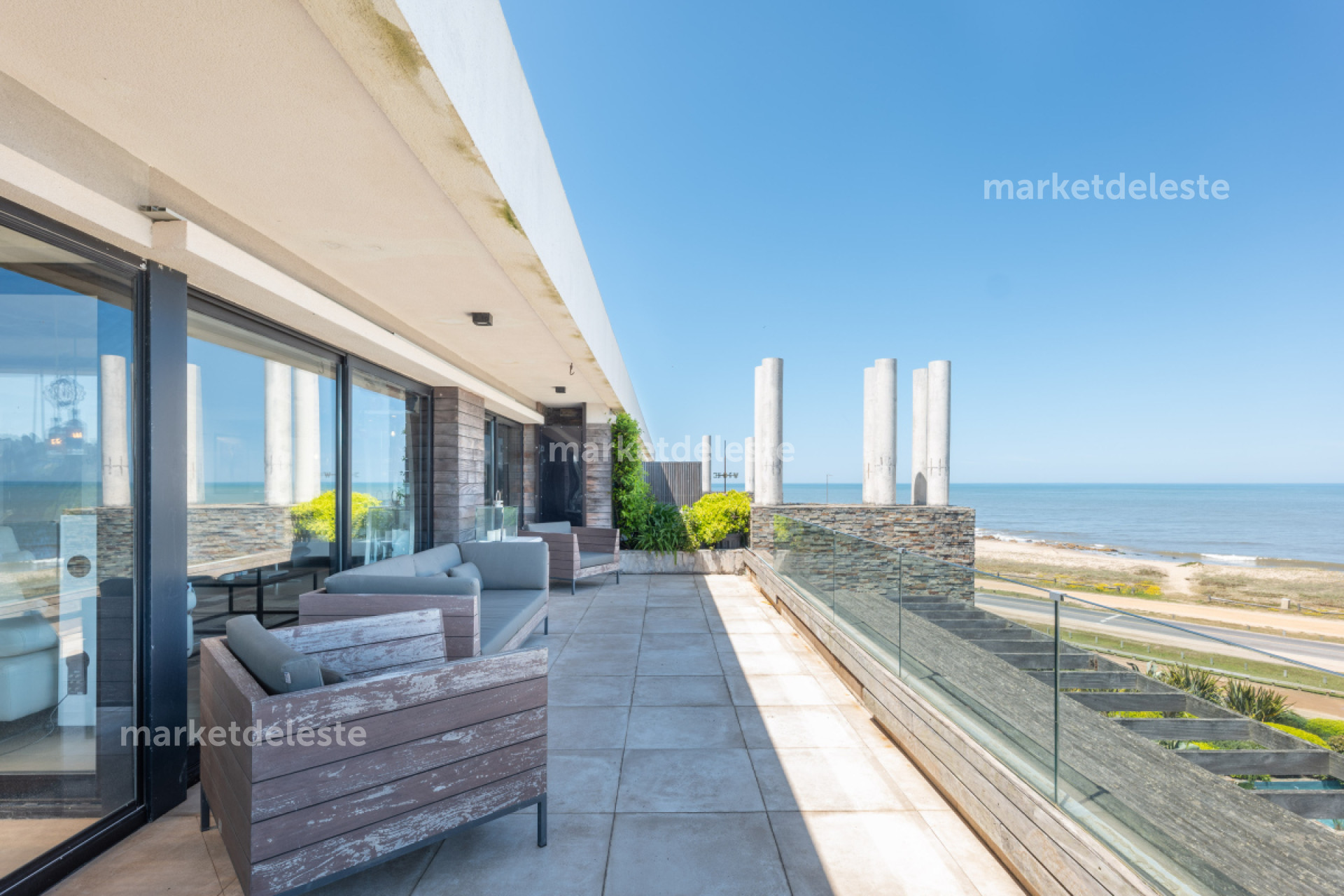 SELENZA - PENT HOUSE