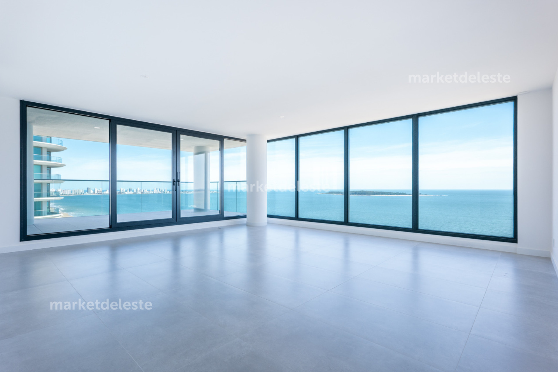 VENETIAN ESQUINERO PISO ALTO