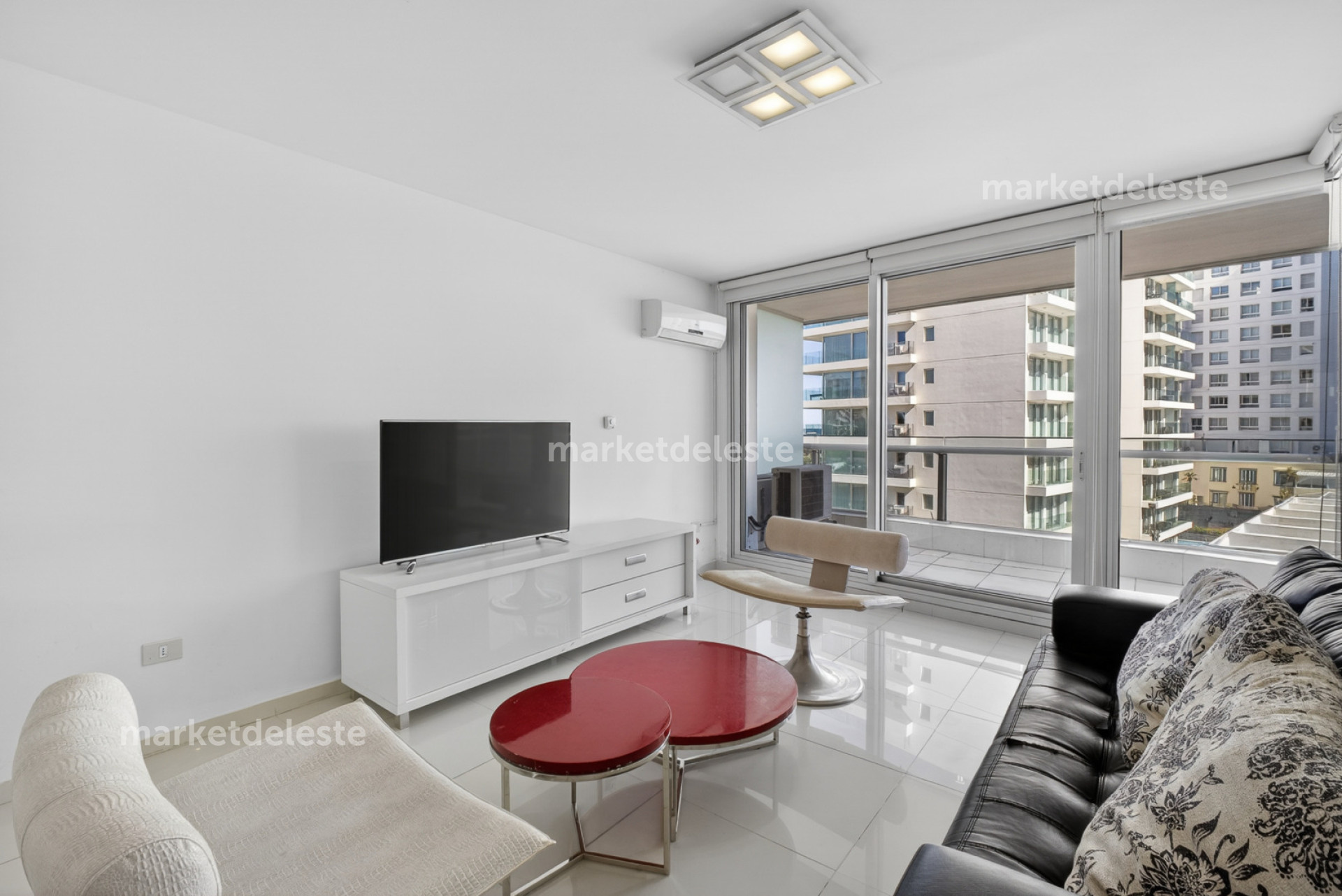 SEASON TOWER 2 SUITES + DEP