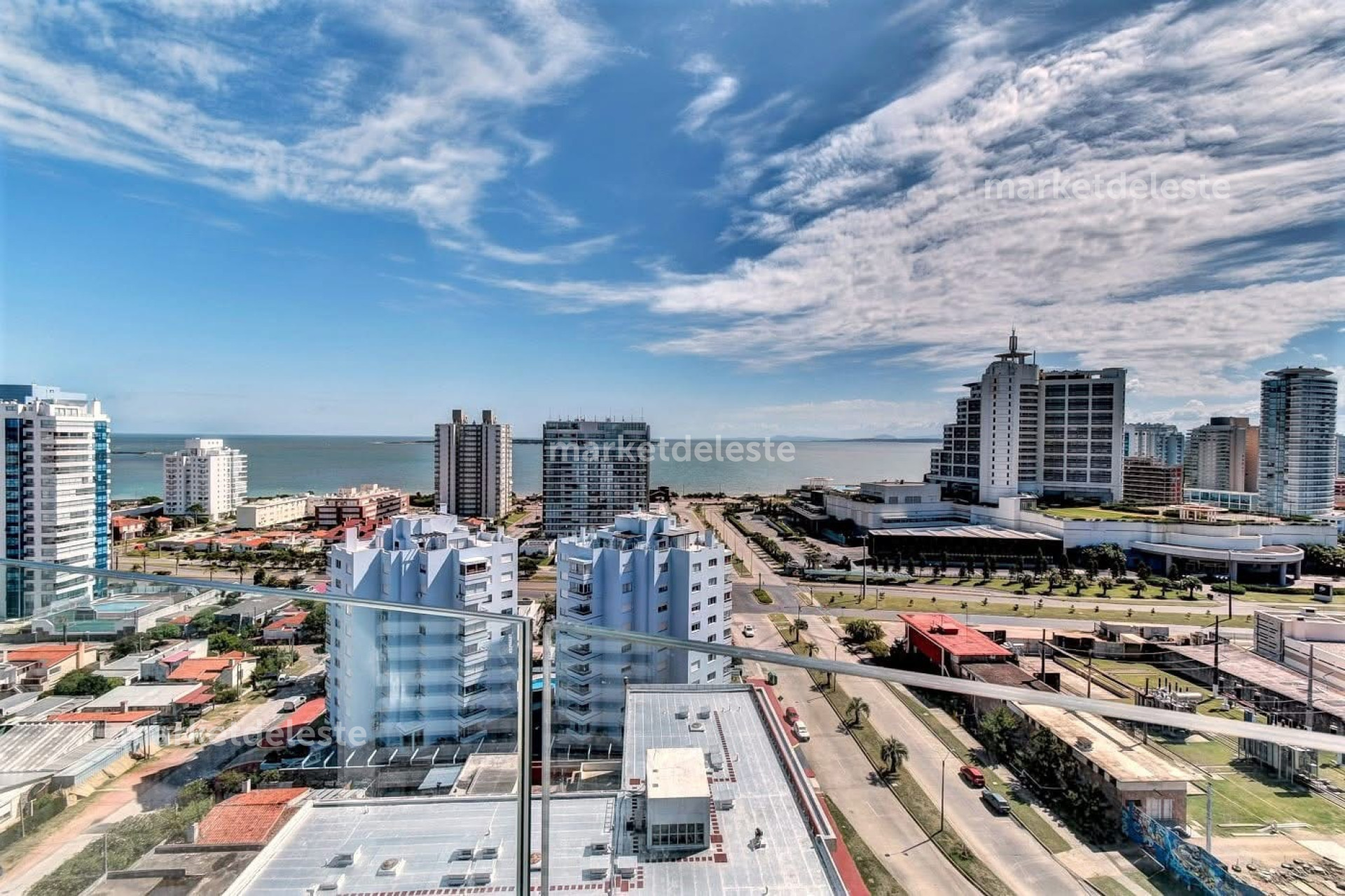 ARTOWER - PISO ALTO - 2 DORM