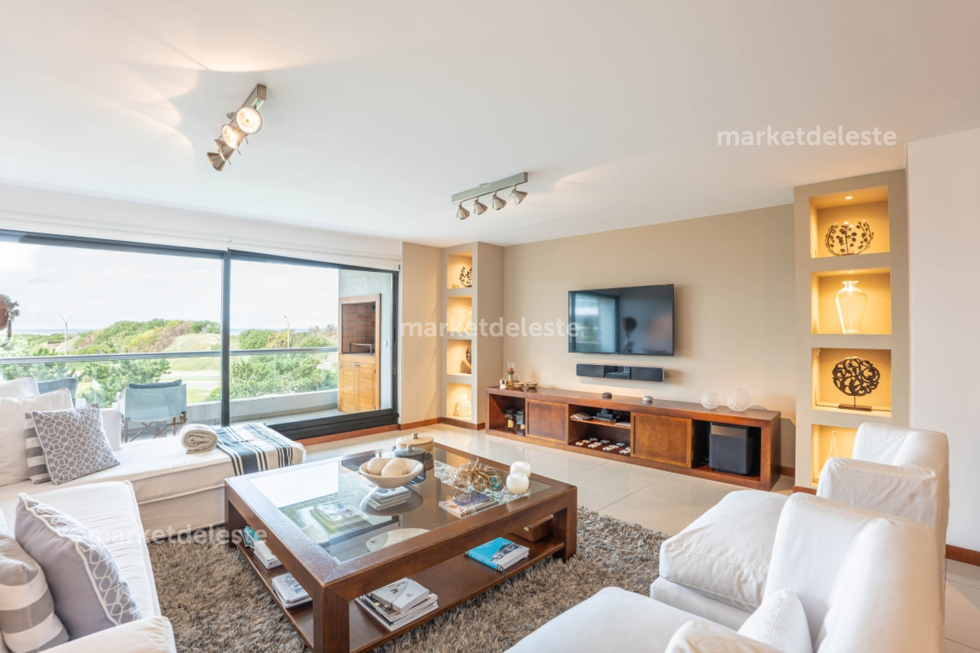 EDIFICIO MARIGOT BRAVA  3 DORMITORIOS + SERVICIO