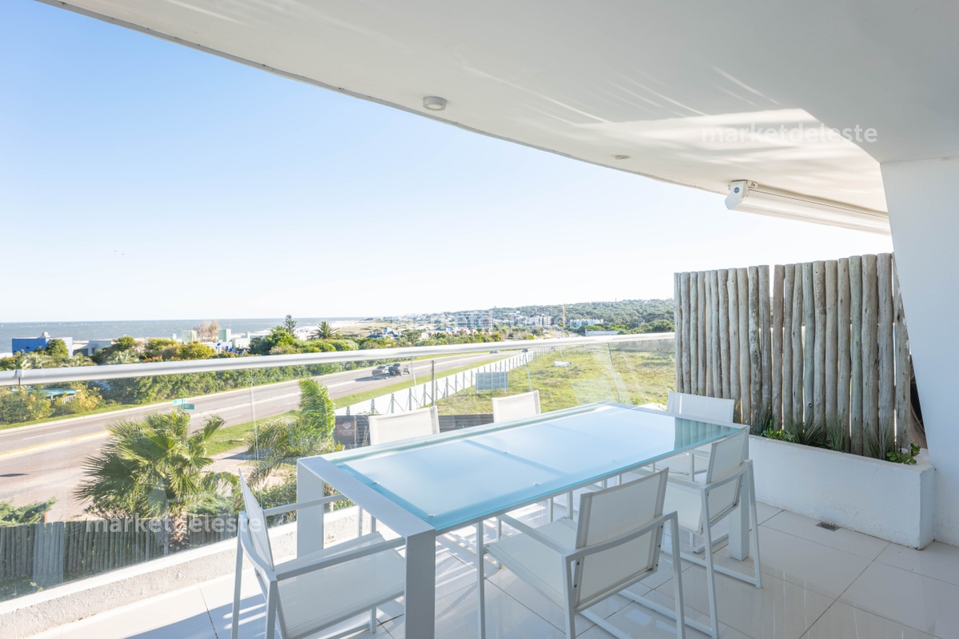 EDIFICIO BIKINI BEACH - MANANTIALES