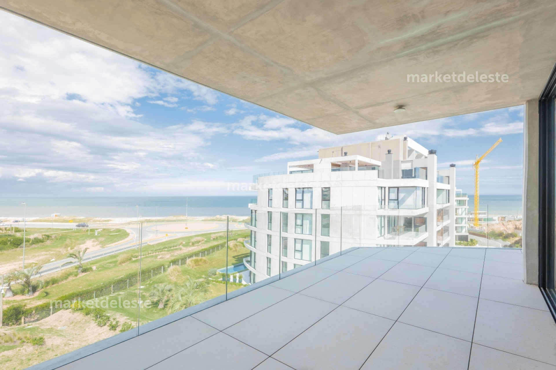 ALDEANA 3 DORMITORIOS ESQUINERO