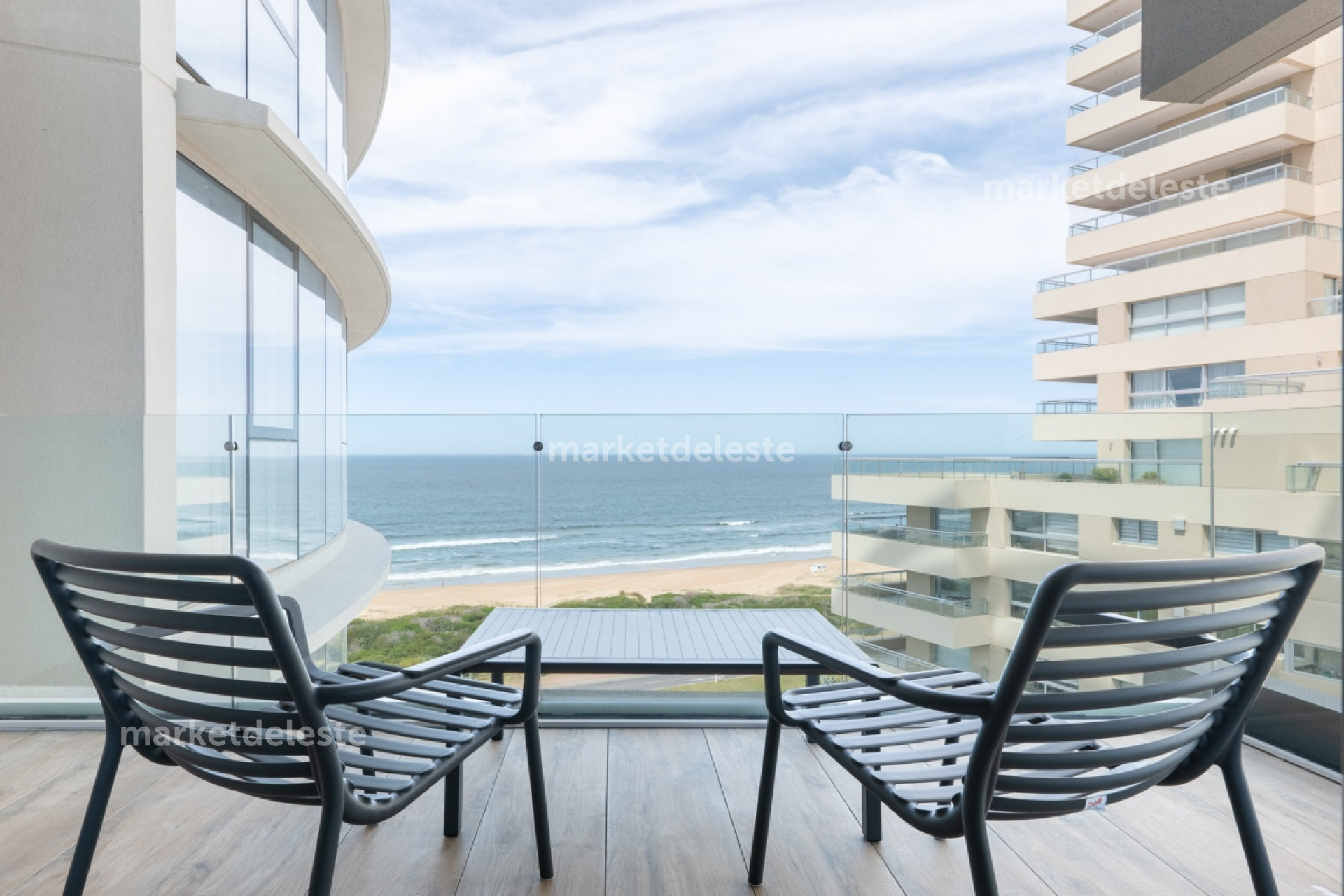 TRUMP TOWER 2 SUITES