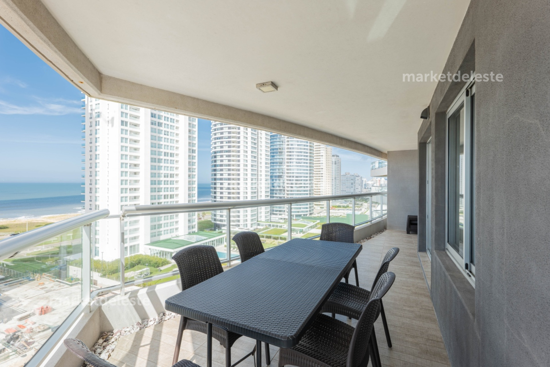 LOOK - PLAYA BRAVA -