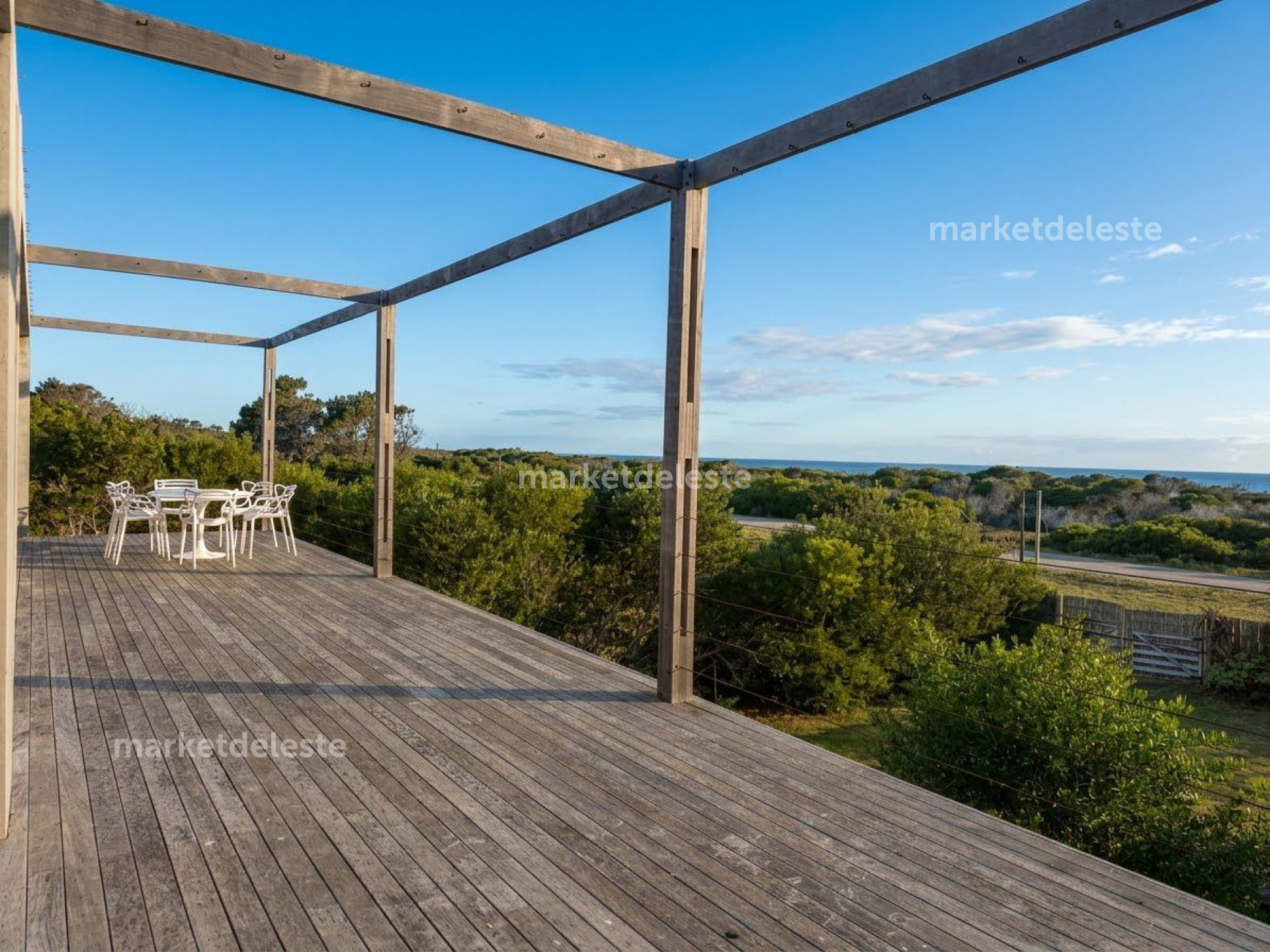 JOSÉ IGNACIO CASA FTE AL MAR