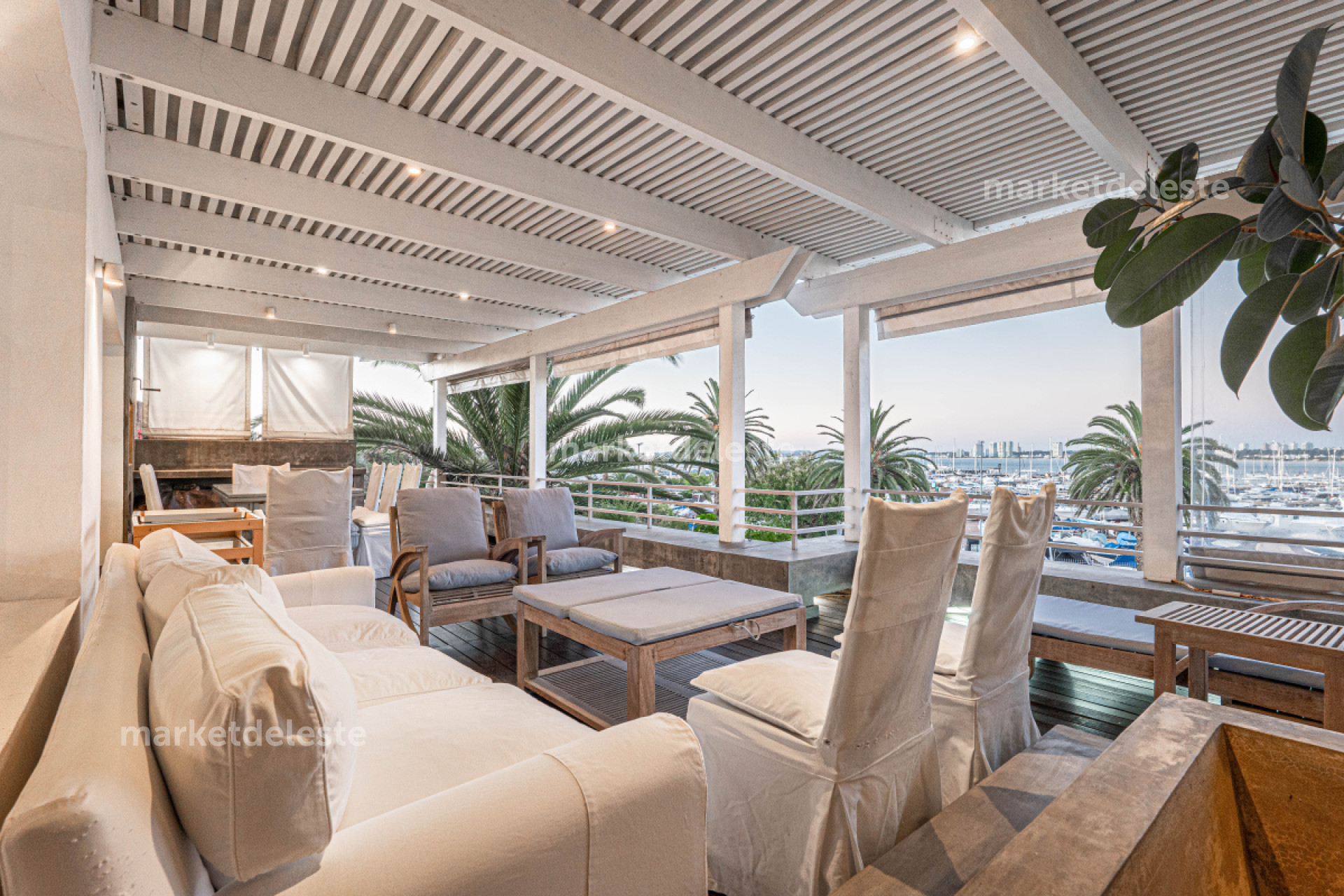 CASA UNICA EN LA PENINSULA