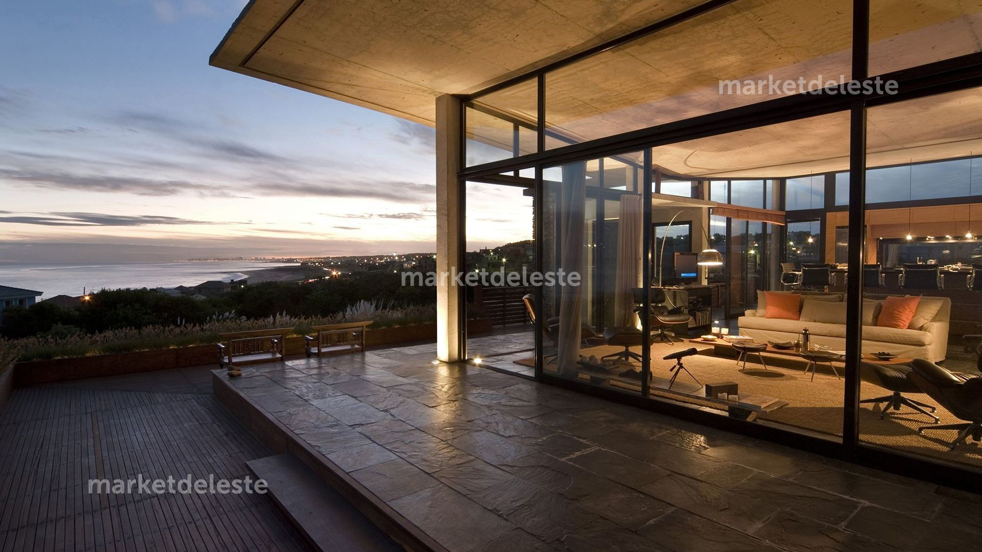 CASA EN PUNTA PIEDRAS