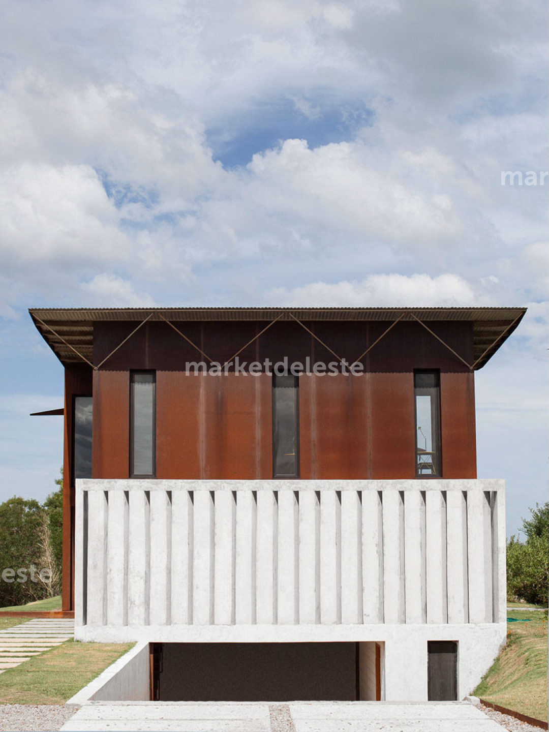 CASA DE HIERRO - PUNTA PIEDRA