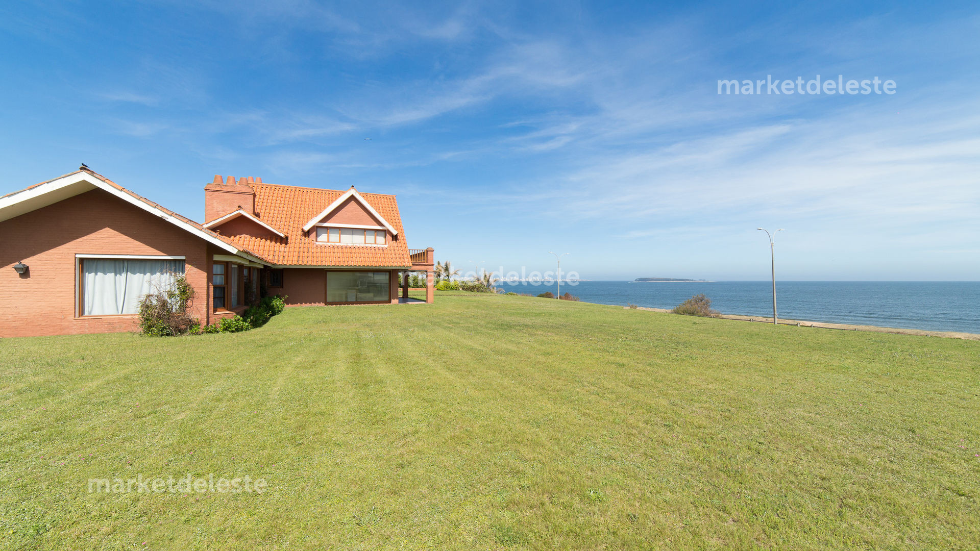 PLAYA MANSA PRIMERA LINEA