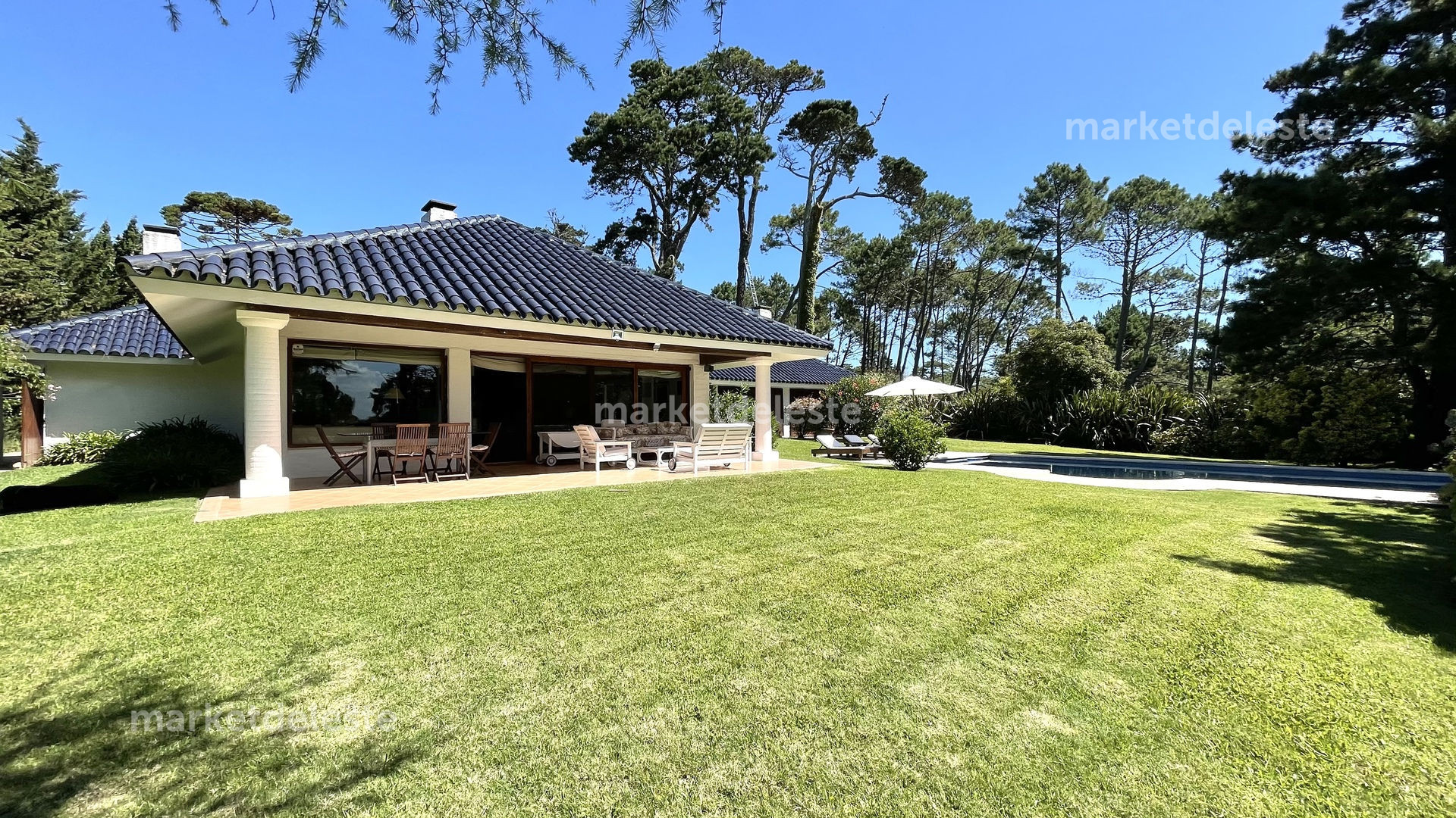 BARRIO GOLF - Arq Raul Clerc