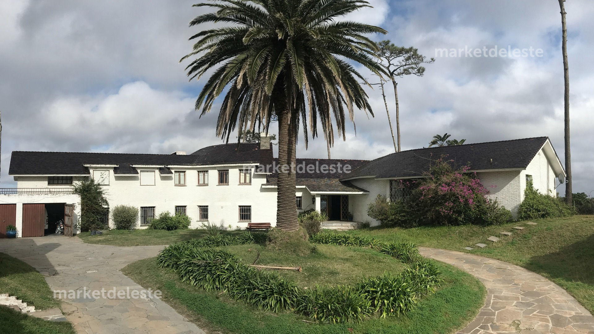 MANSA  FRENTE AL MAR