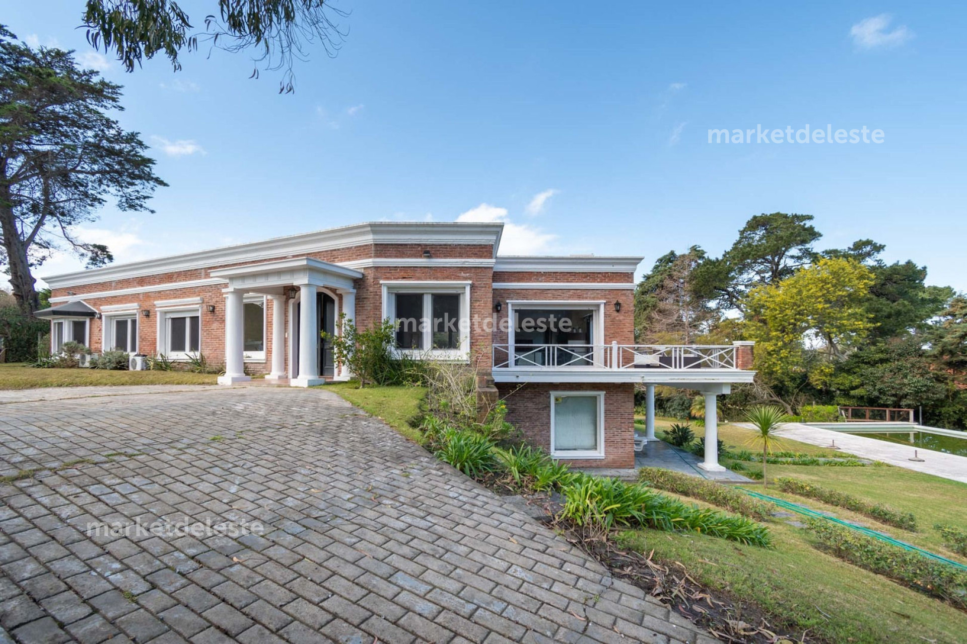 GOLF - MEGA CASA