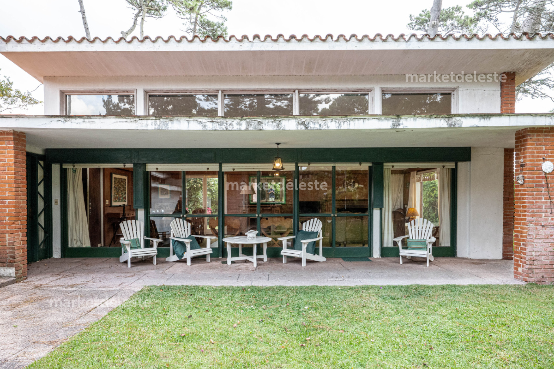 SAN RAFAEL - AMPLIO JARDIN Y 4 DORM