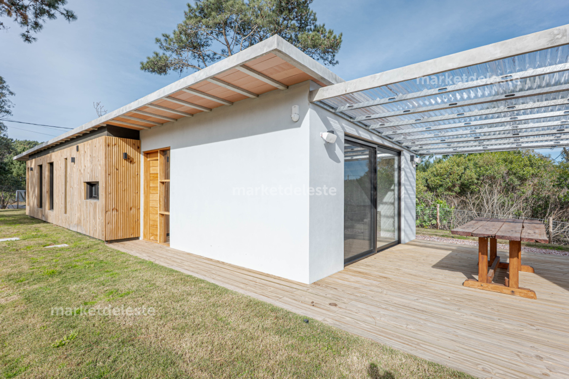 CASA 3 DORM. A ESTRENAR EN CLUB DEL LAGO