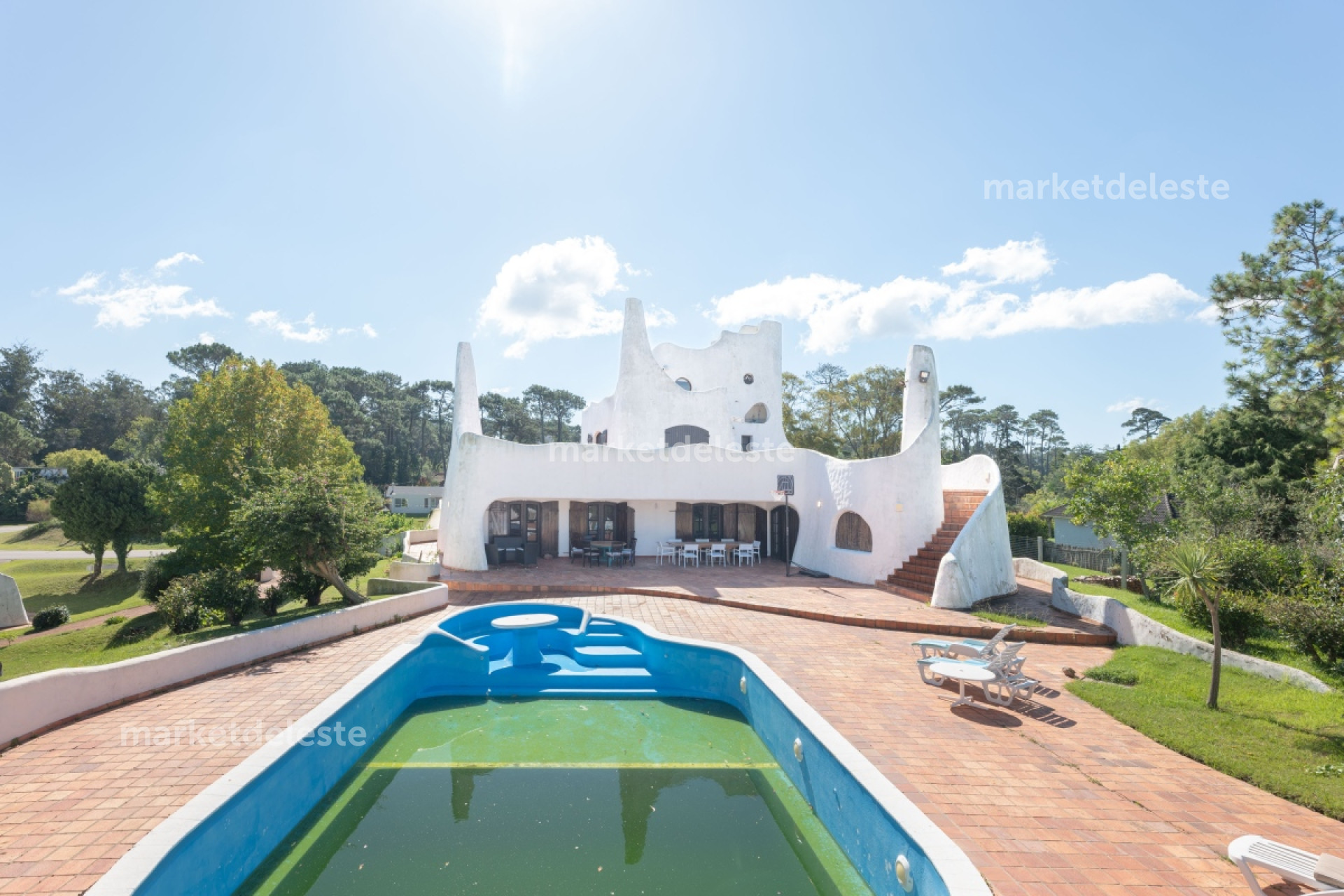 CASA ÚNICA EN SAN RAFAEL