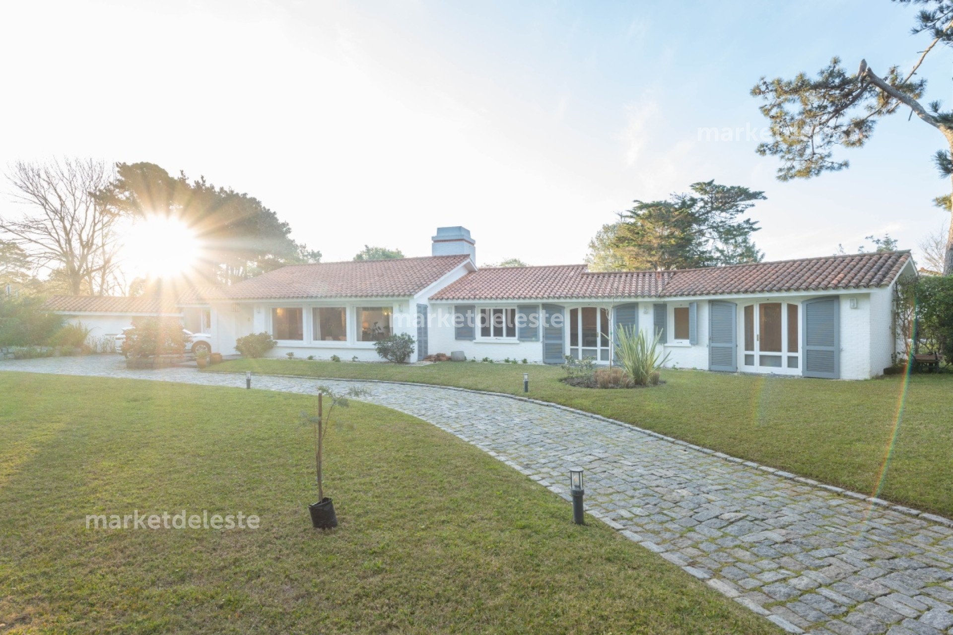 MAGNÍFICA Y RECICLADA - BARRIO GOLF