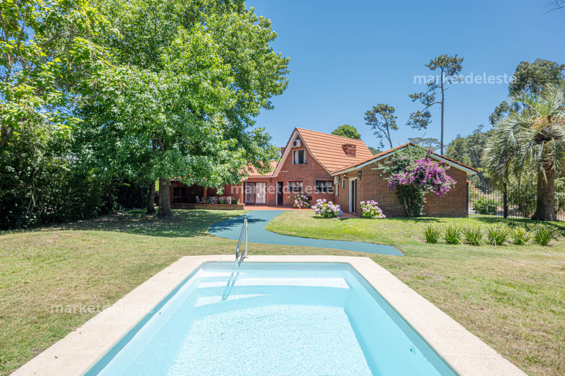 CASA EN SAN RAFAEL DE 3 DORMITORIOS