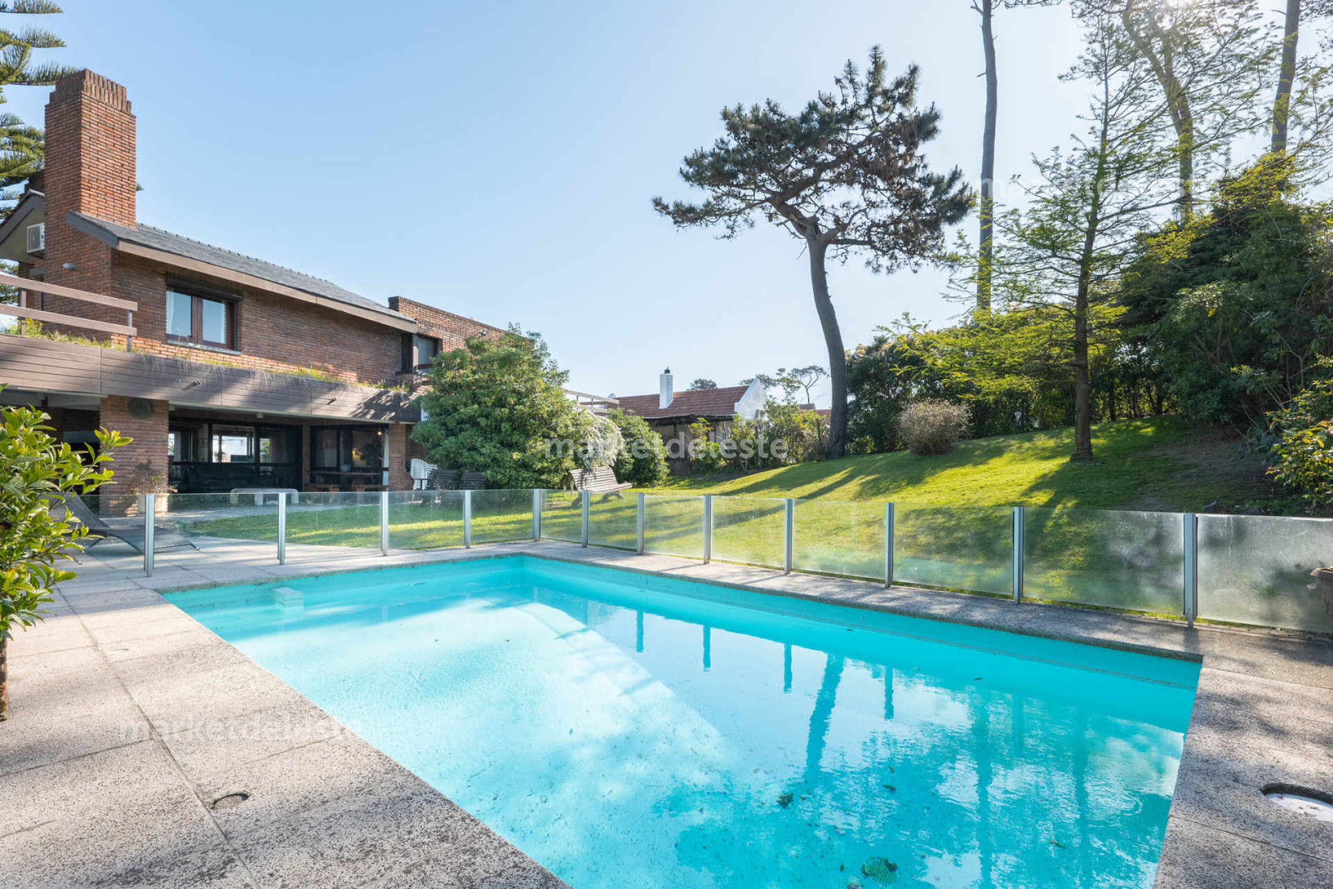 CASA EN VENTA PINARES 4 DORMI- PLAYA MANSA