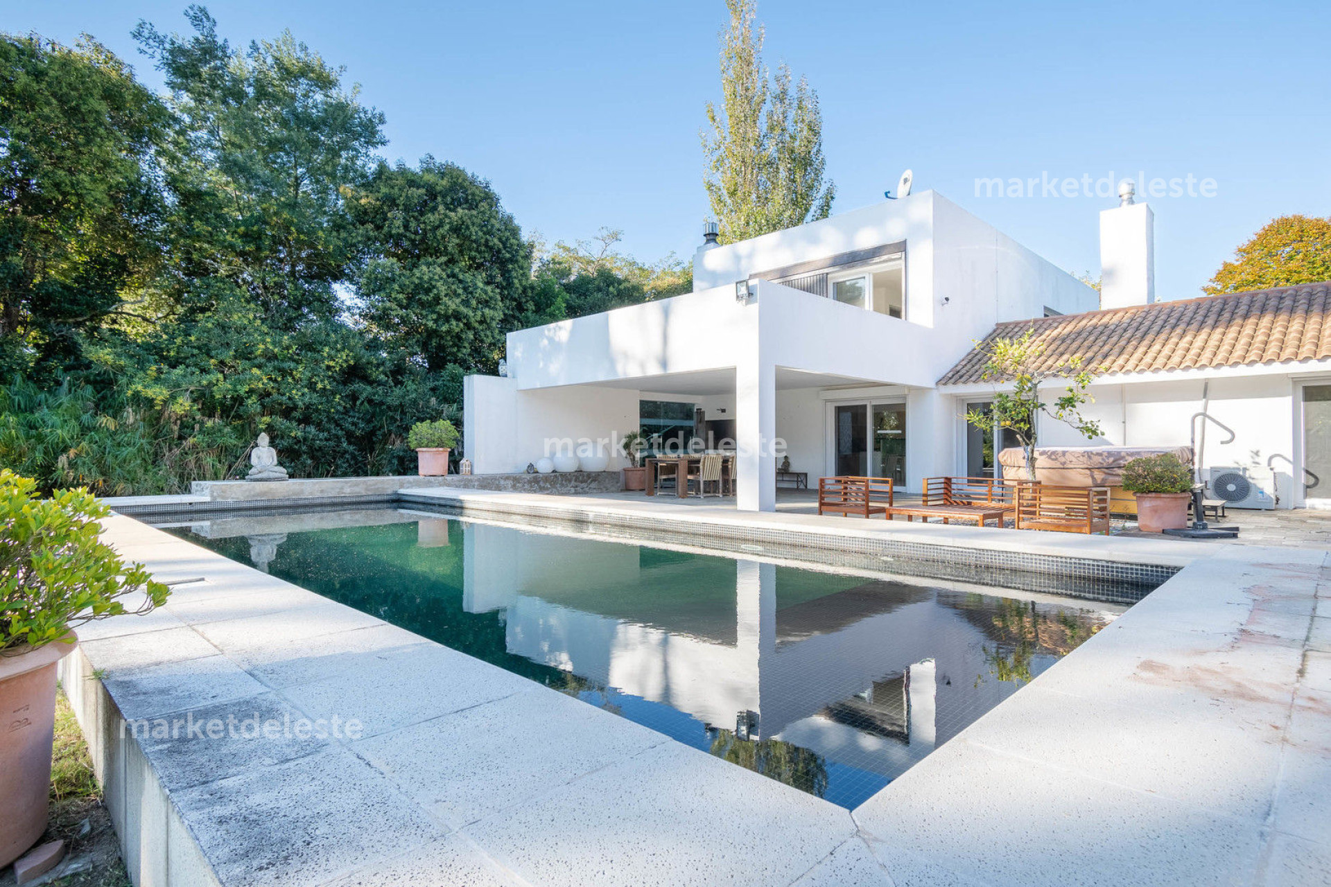 CASA EN EL BARRIO GOLF