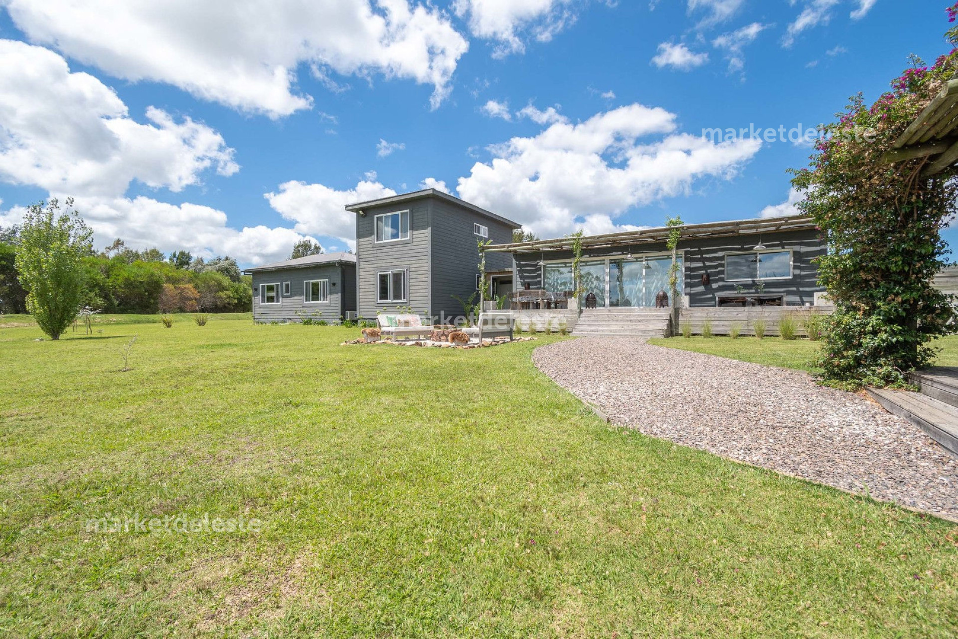 EL QUIJOTE . BARRIO PRIVADO