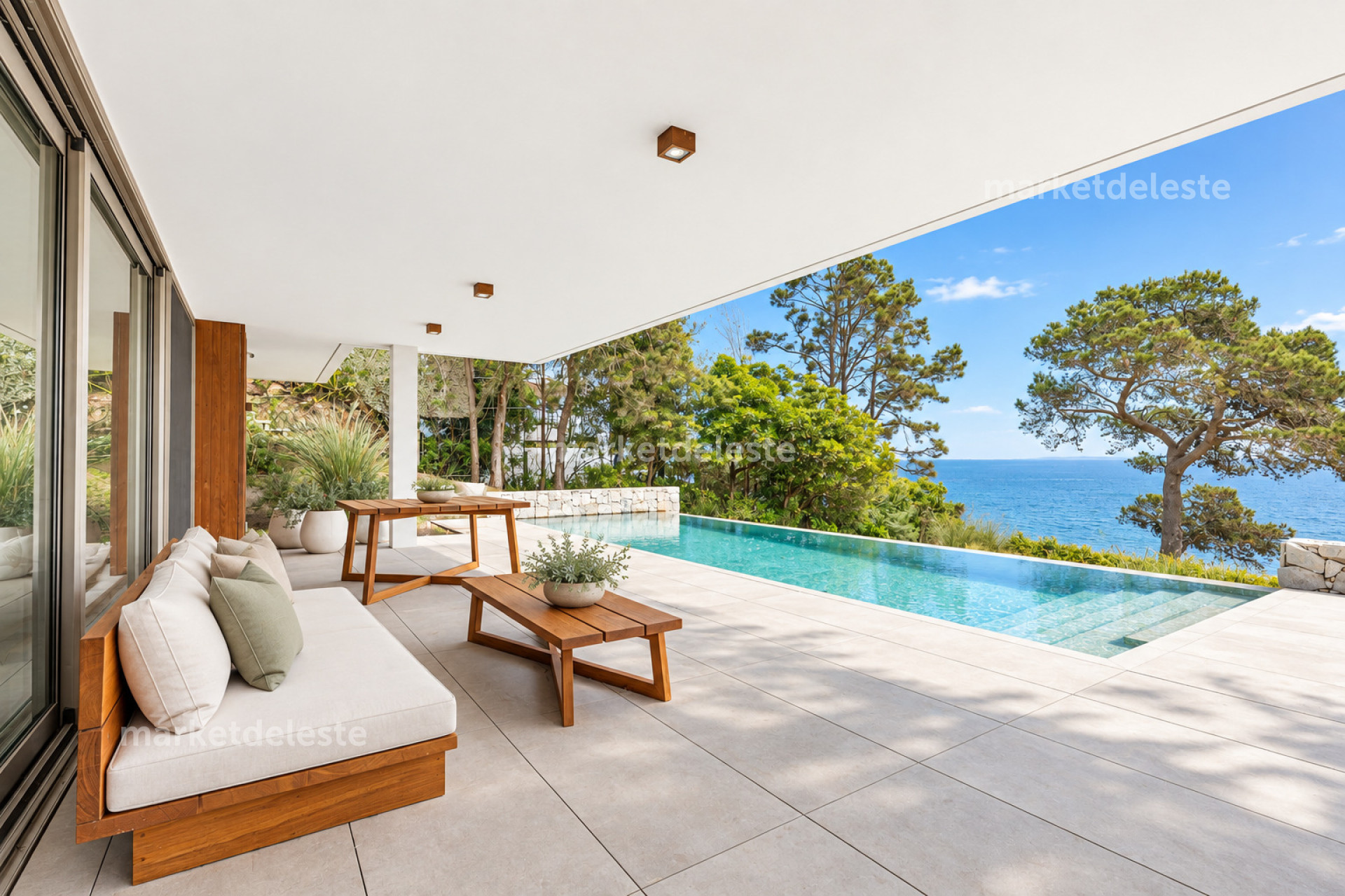 CASA MINIMALISTA EN PUNTA BALLENA