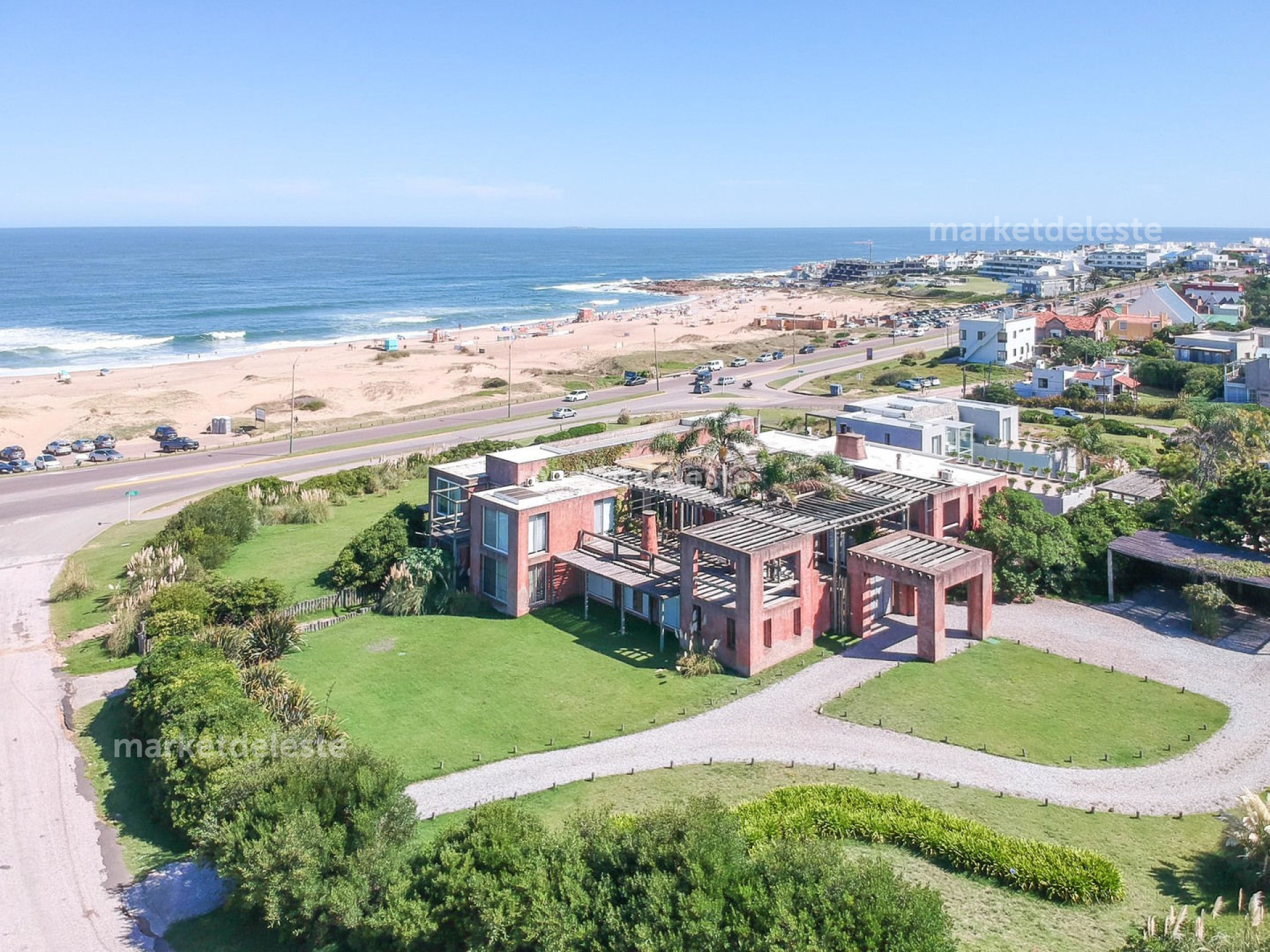 LA BARRA CASA PRIMERA LINEA