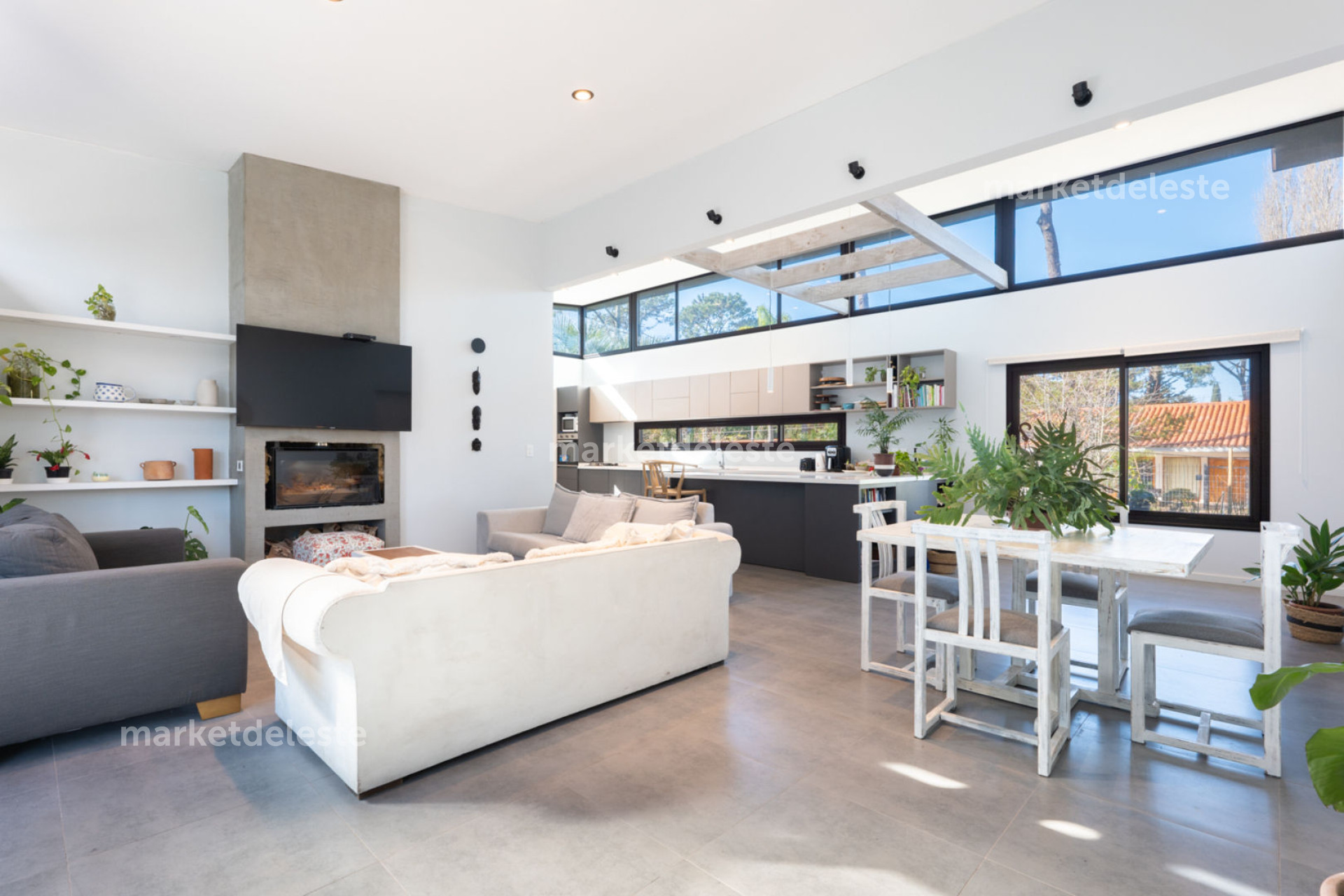 CASA EN VENTA 3 DORMITORIOS