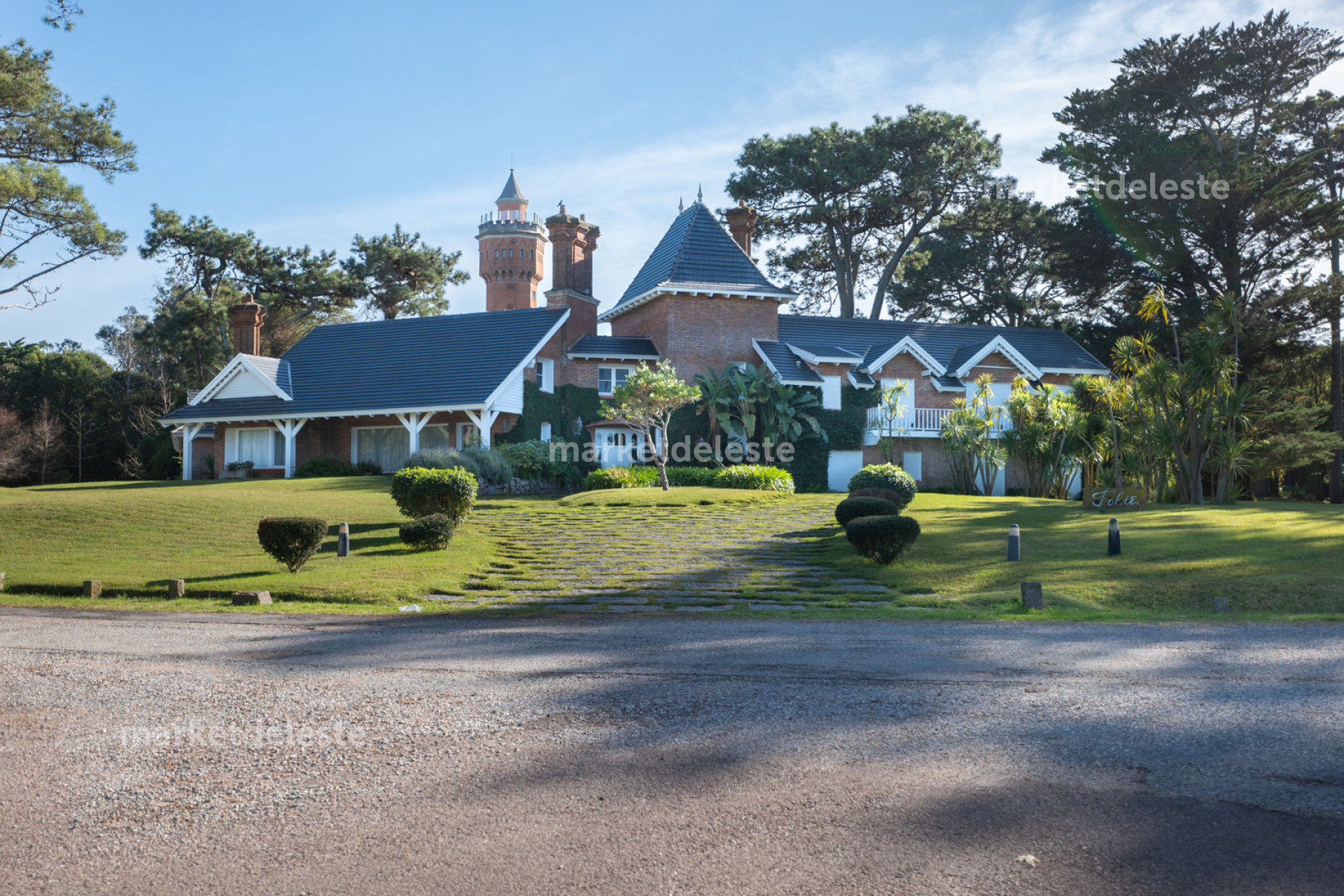 BEST HOUSE ON GOLF
