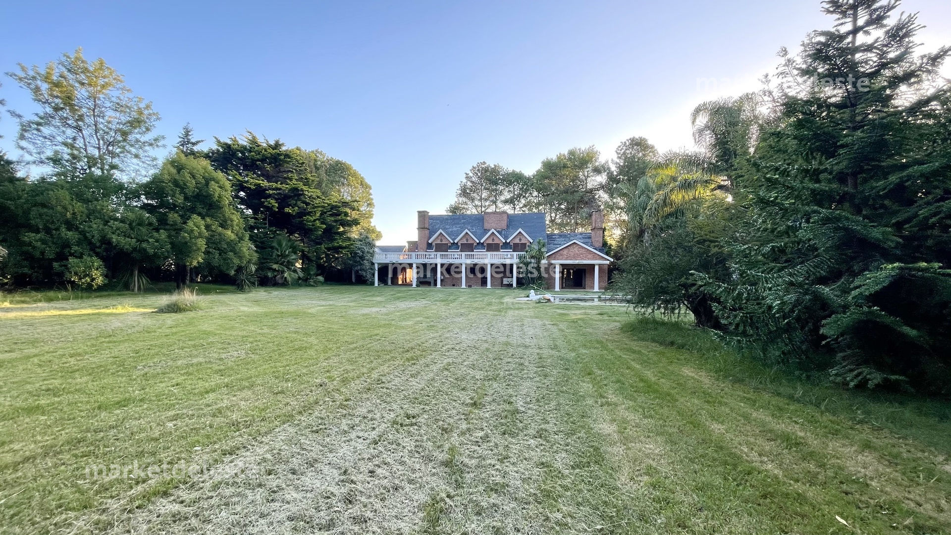 MANSION EN BEVERLY HILLS