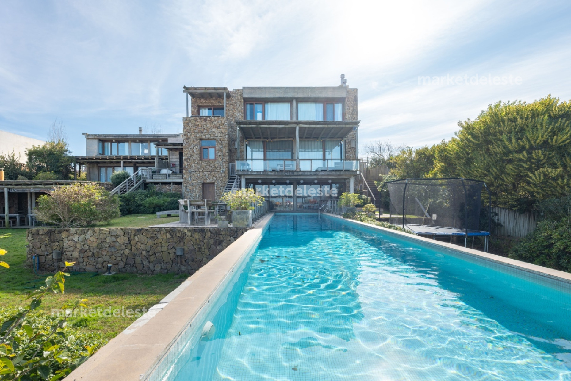 CASA EN EL CHORRO - Arq H Ravazzani