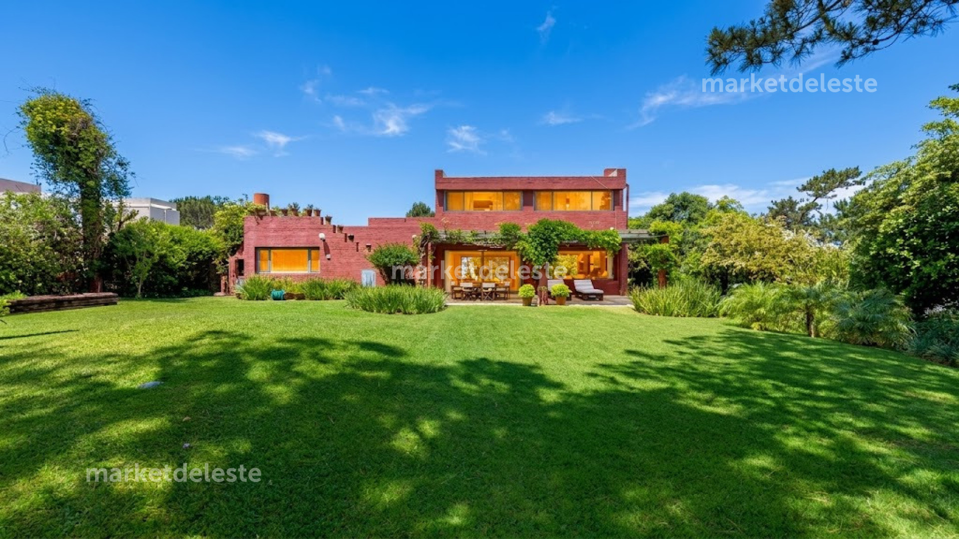CASA EN PLAYA BRAVA A MTS DEL MAR