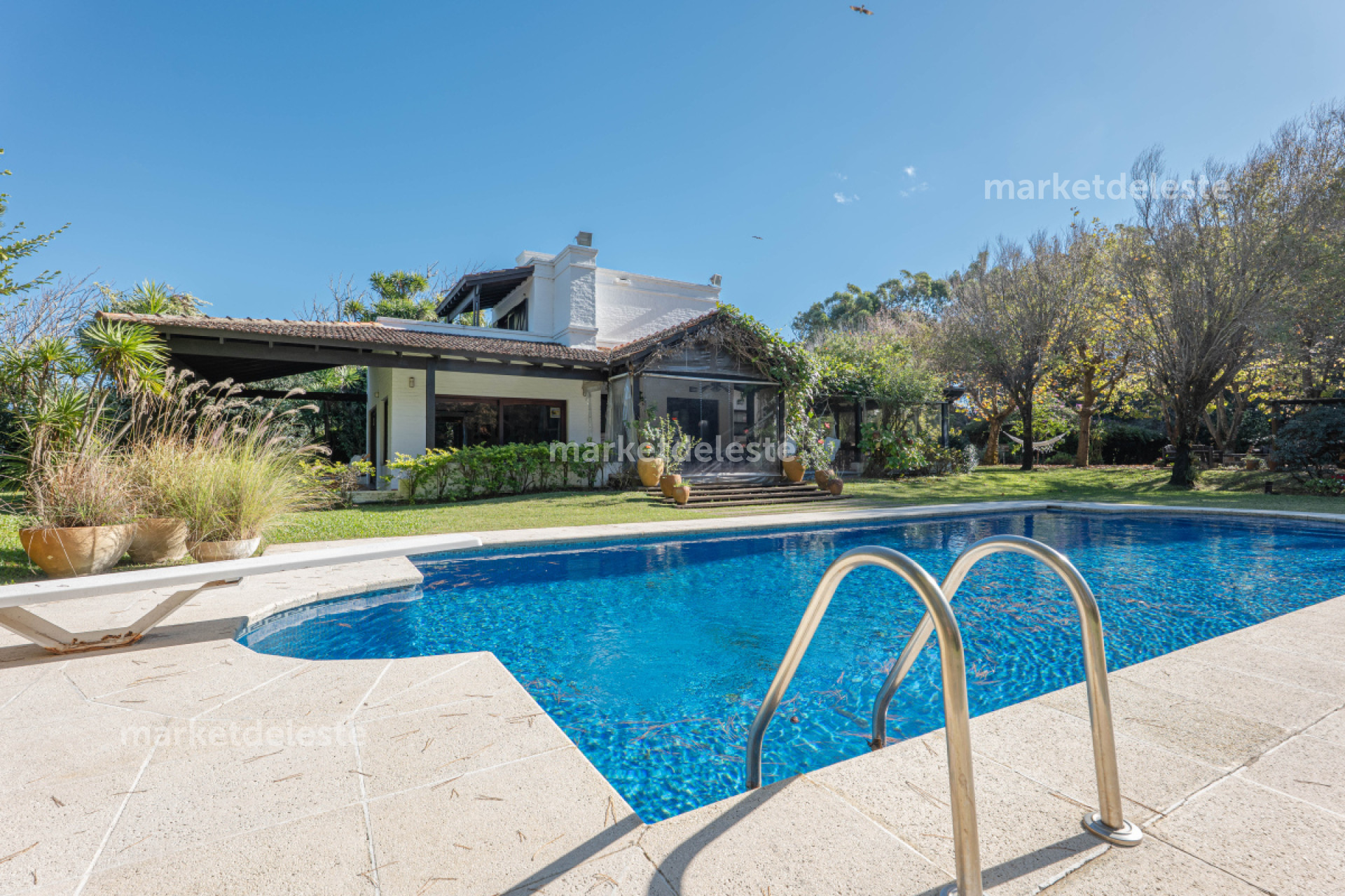 CASA EN SOLANAS A METROS DEL MAR