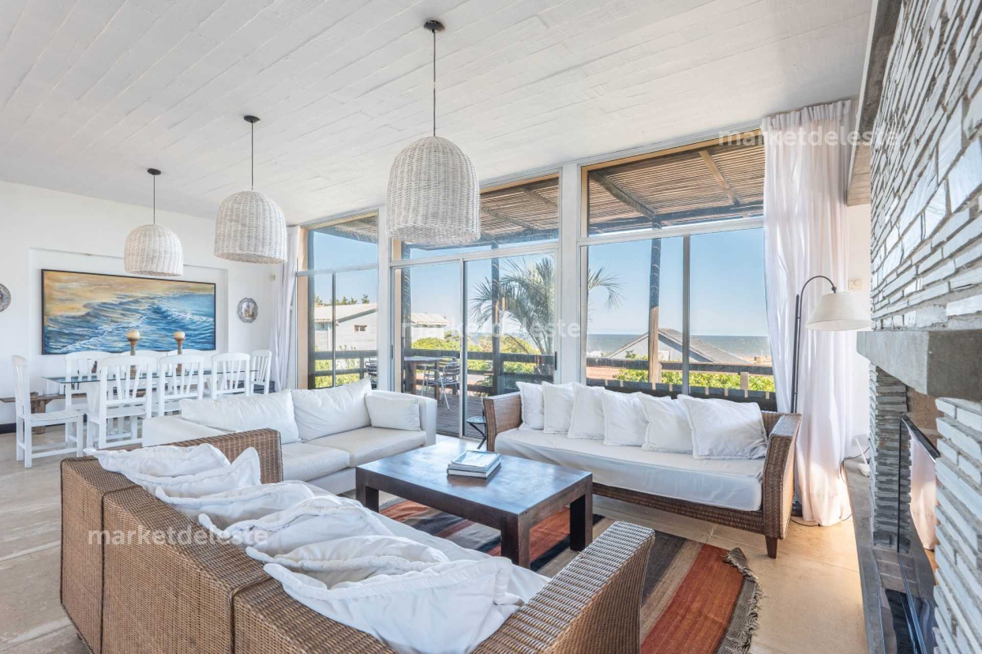 CASA EN EL CHORRO - MODERNA