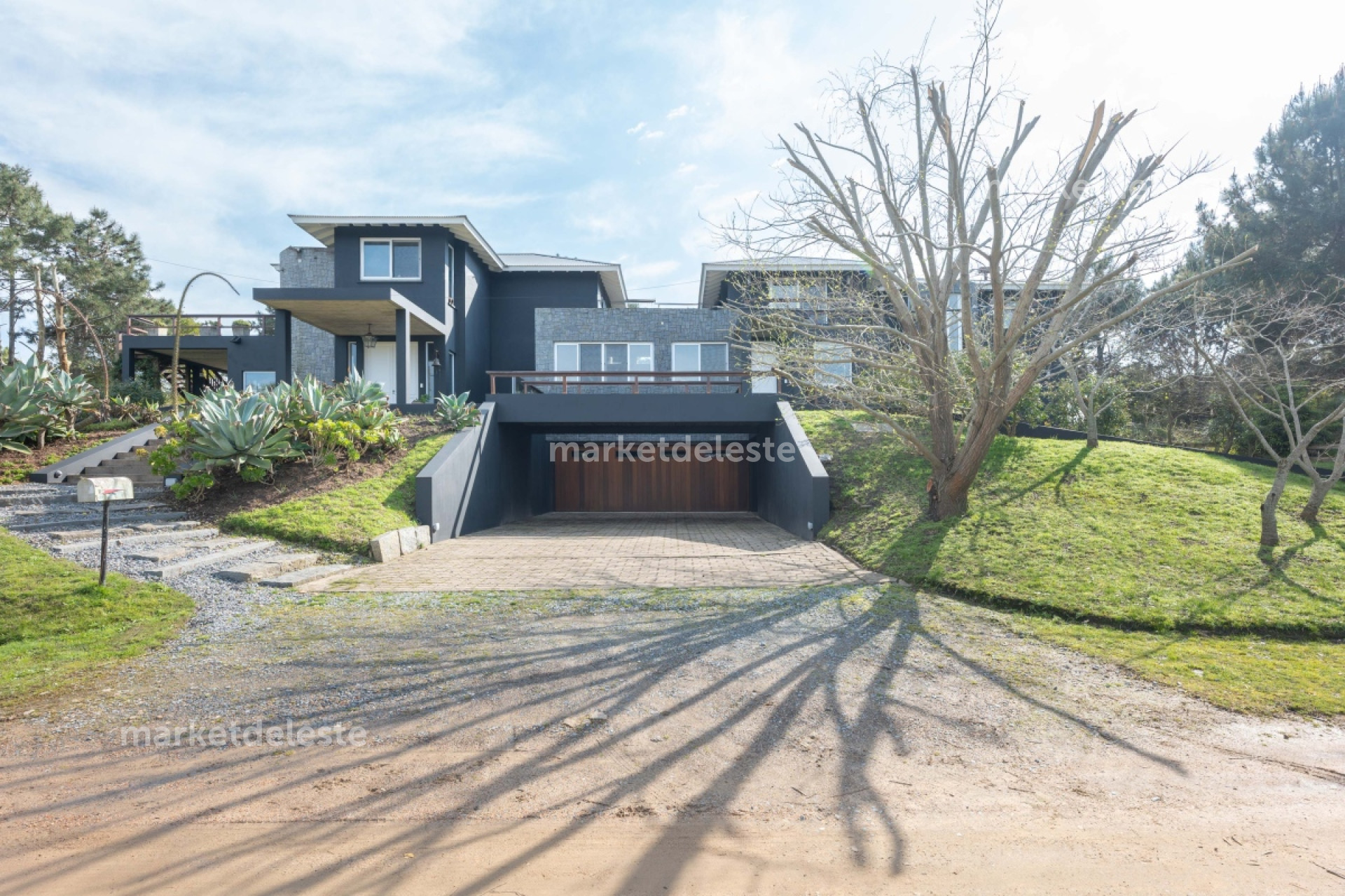 CASA EN LA BARRA- ESPECTACULAR