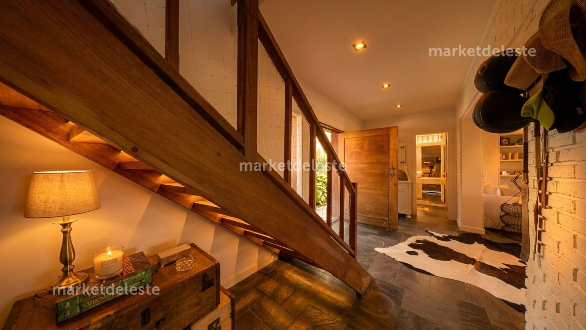 CASA EN VENTA CON 4 SUITE EN BARRIO GOLF