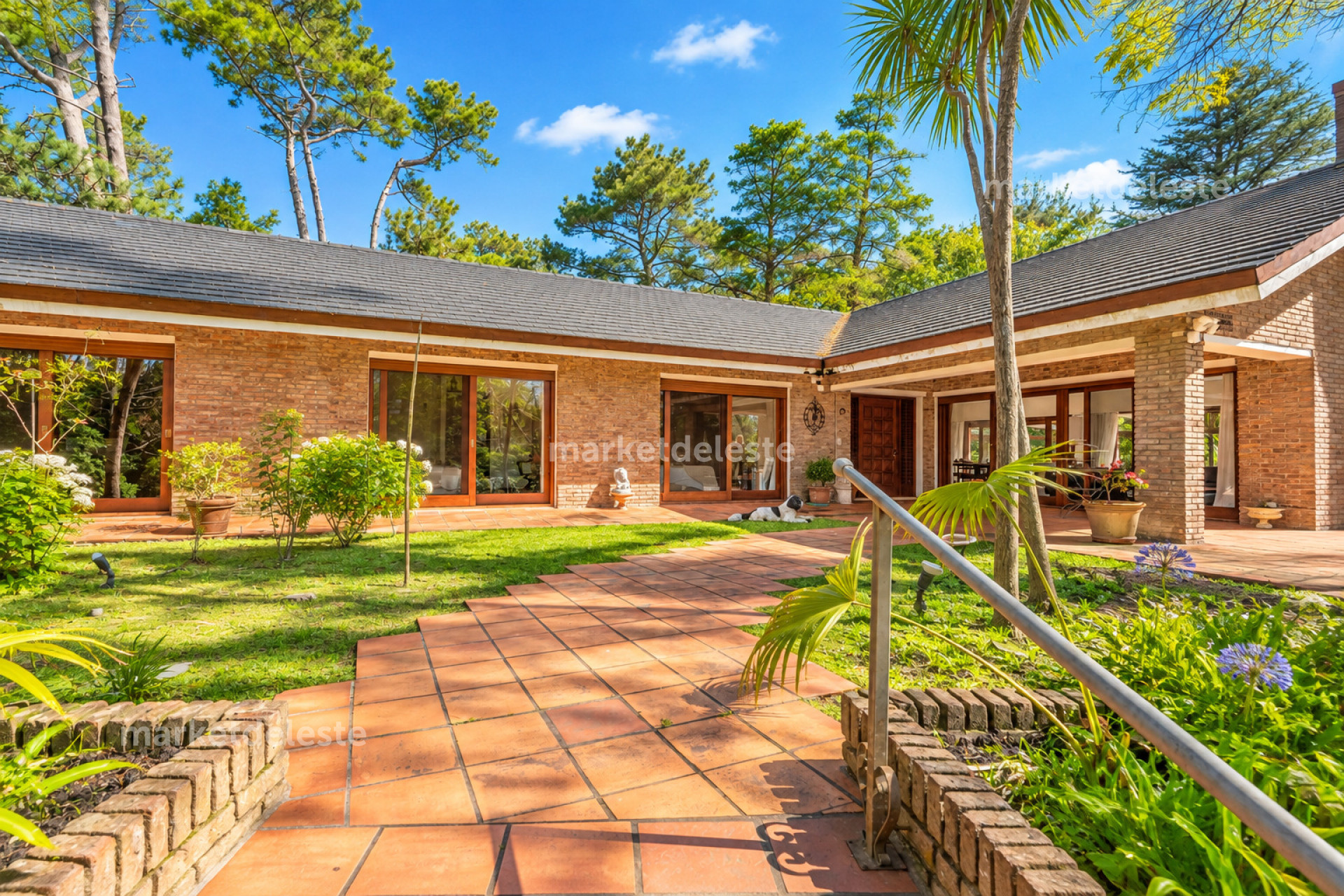 CASA EN PLAYA MANSA
