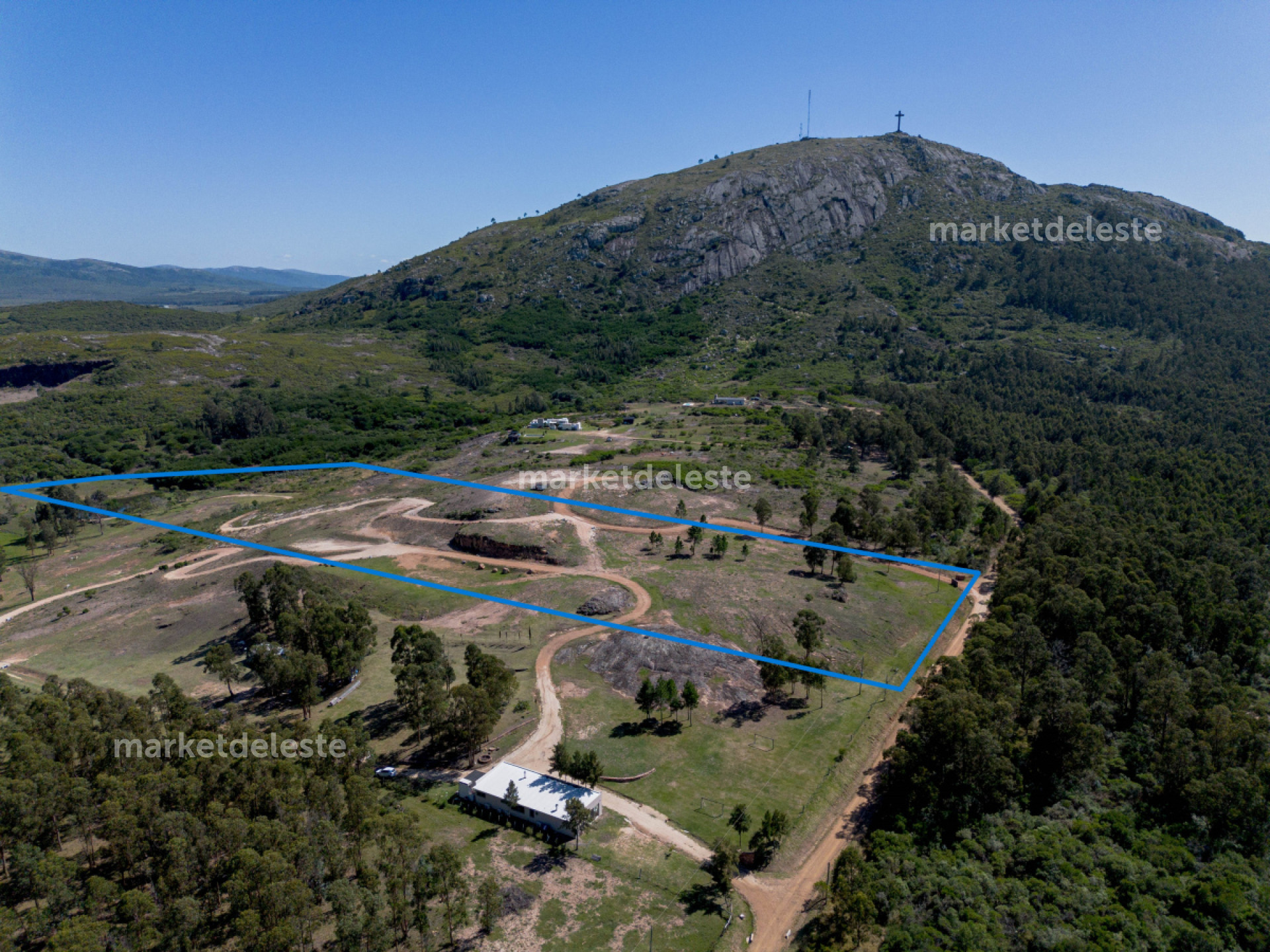 CHACRA EN PIRIAPOLIS CON VISTA AL CERRO PAN DE AZUCAR 