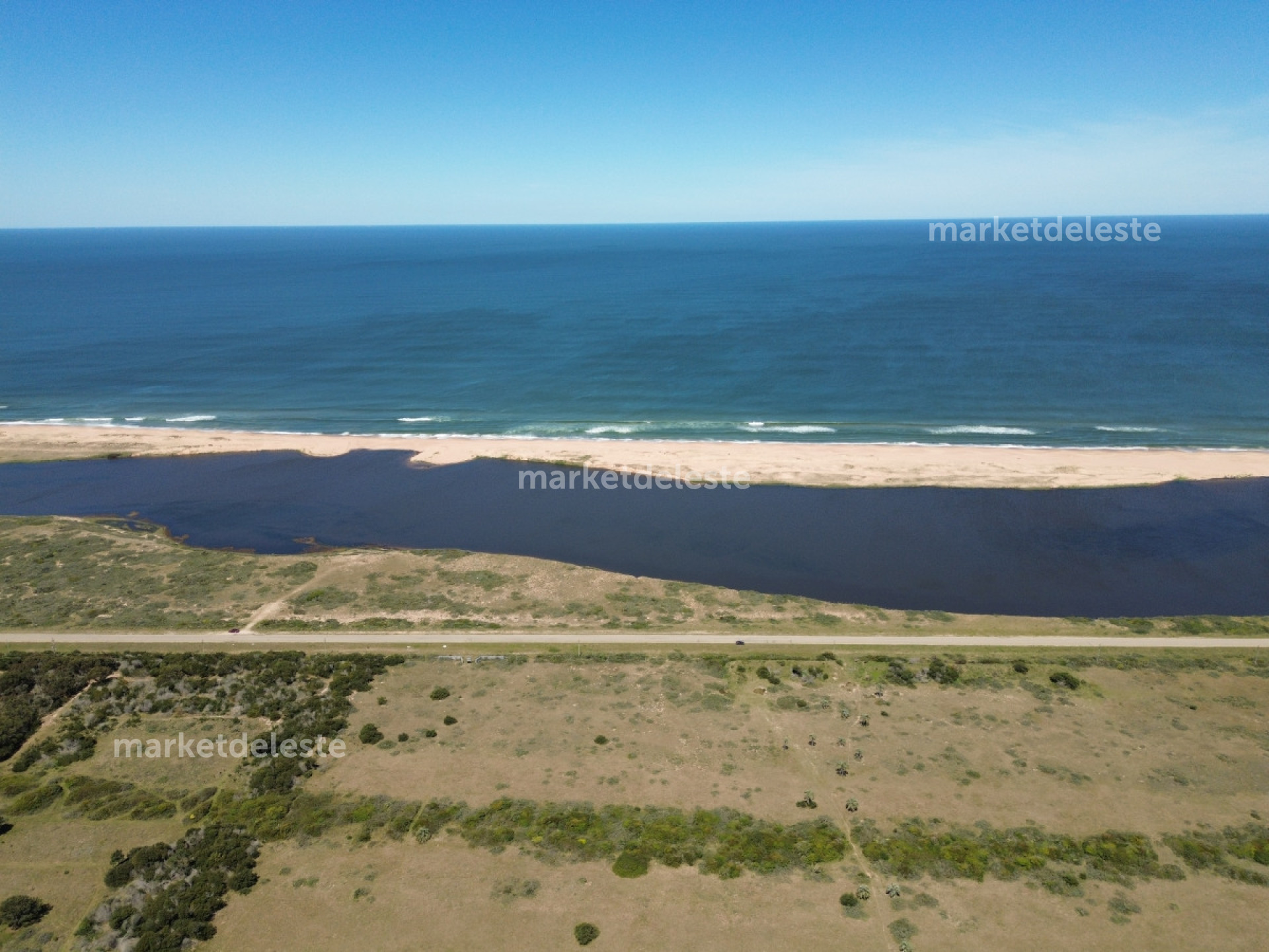 CHACRA SOBRE EL MAR - JOSE IGNACIO